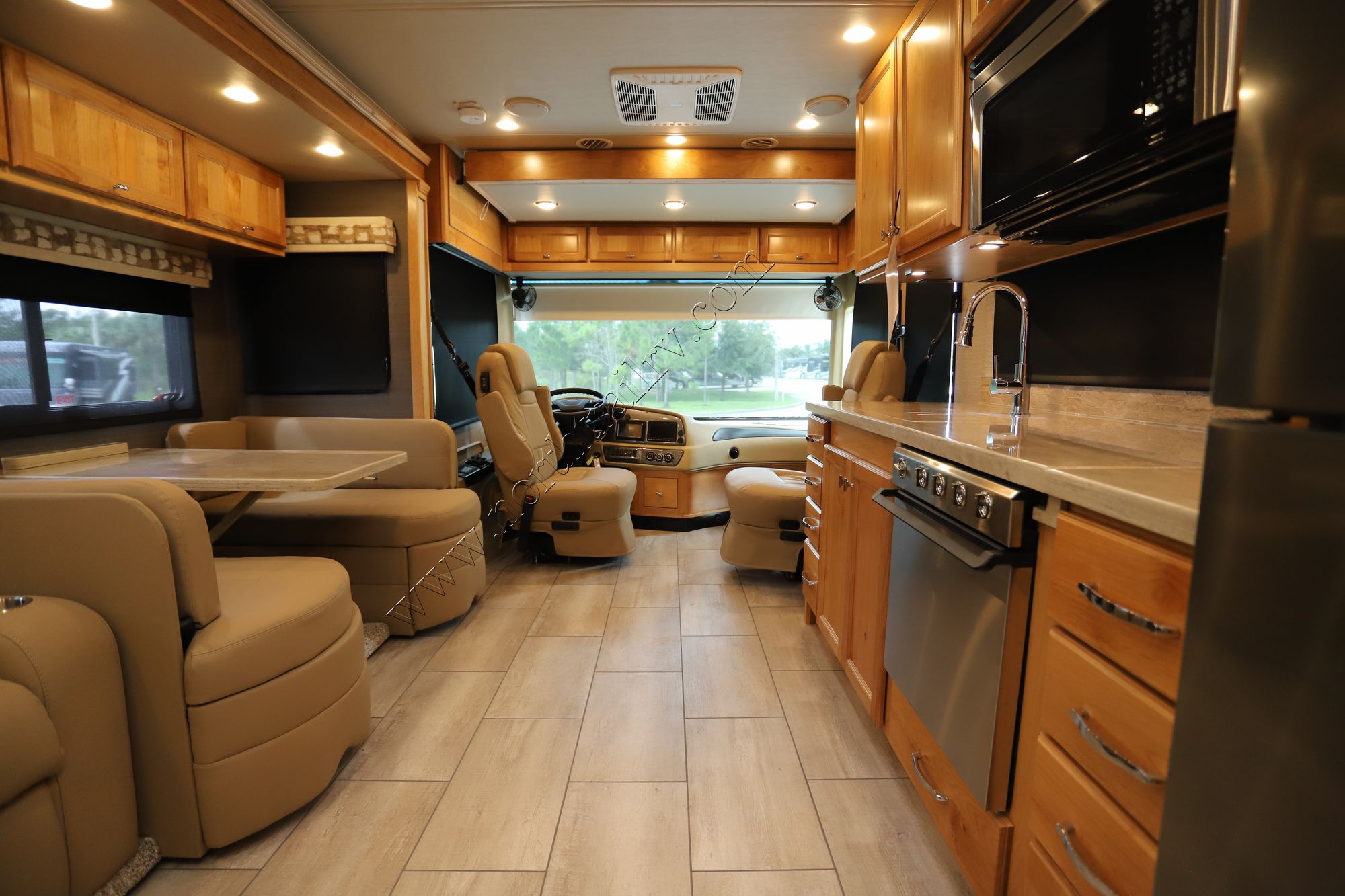 New 2022 Tiffin Motor Homes Allegro Red 38LL Class A  For Sale