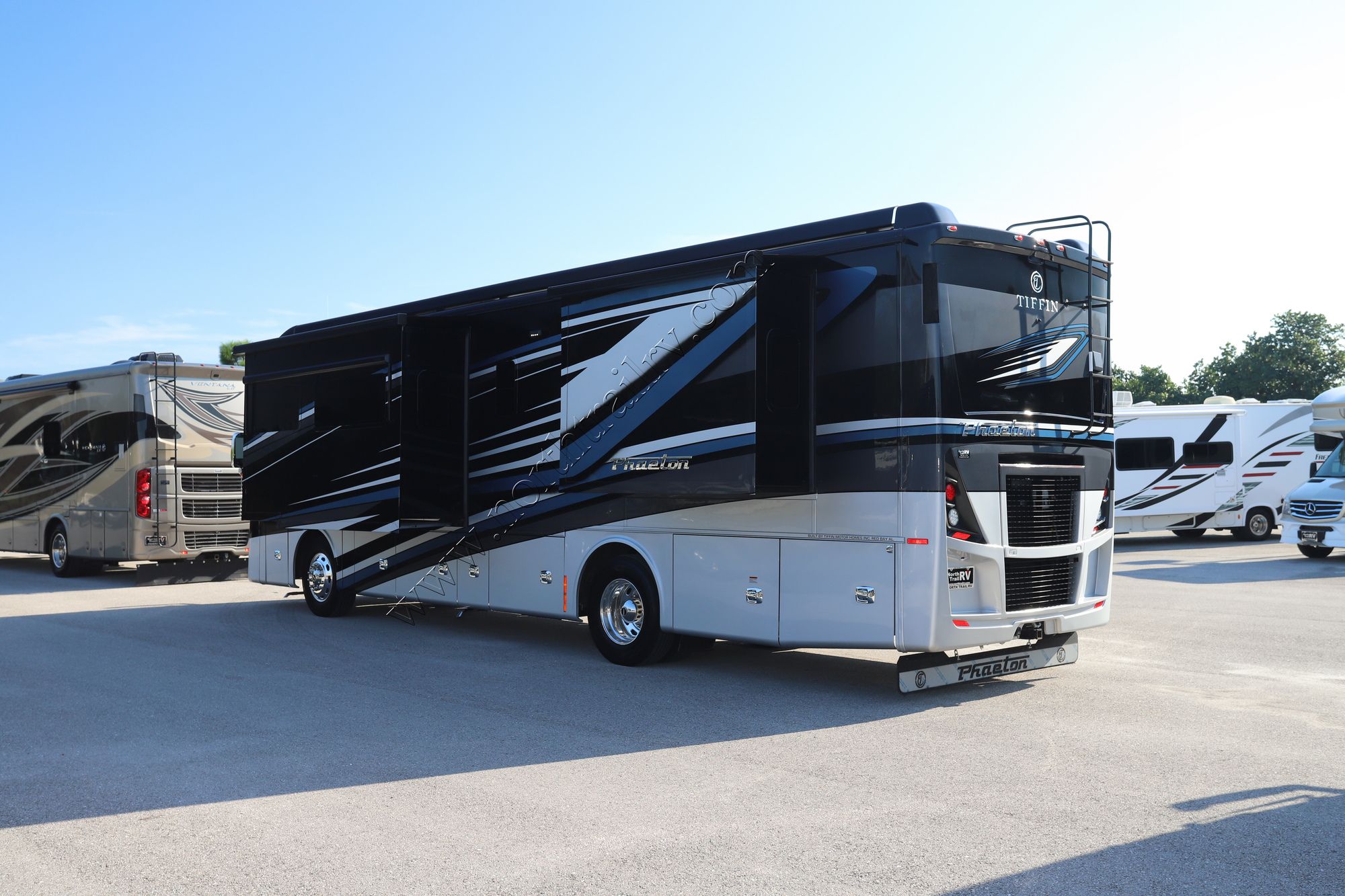 New 2022 Tiffin Motor Homes Phaeton 36SH Class A  For Sale