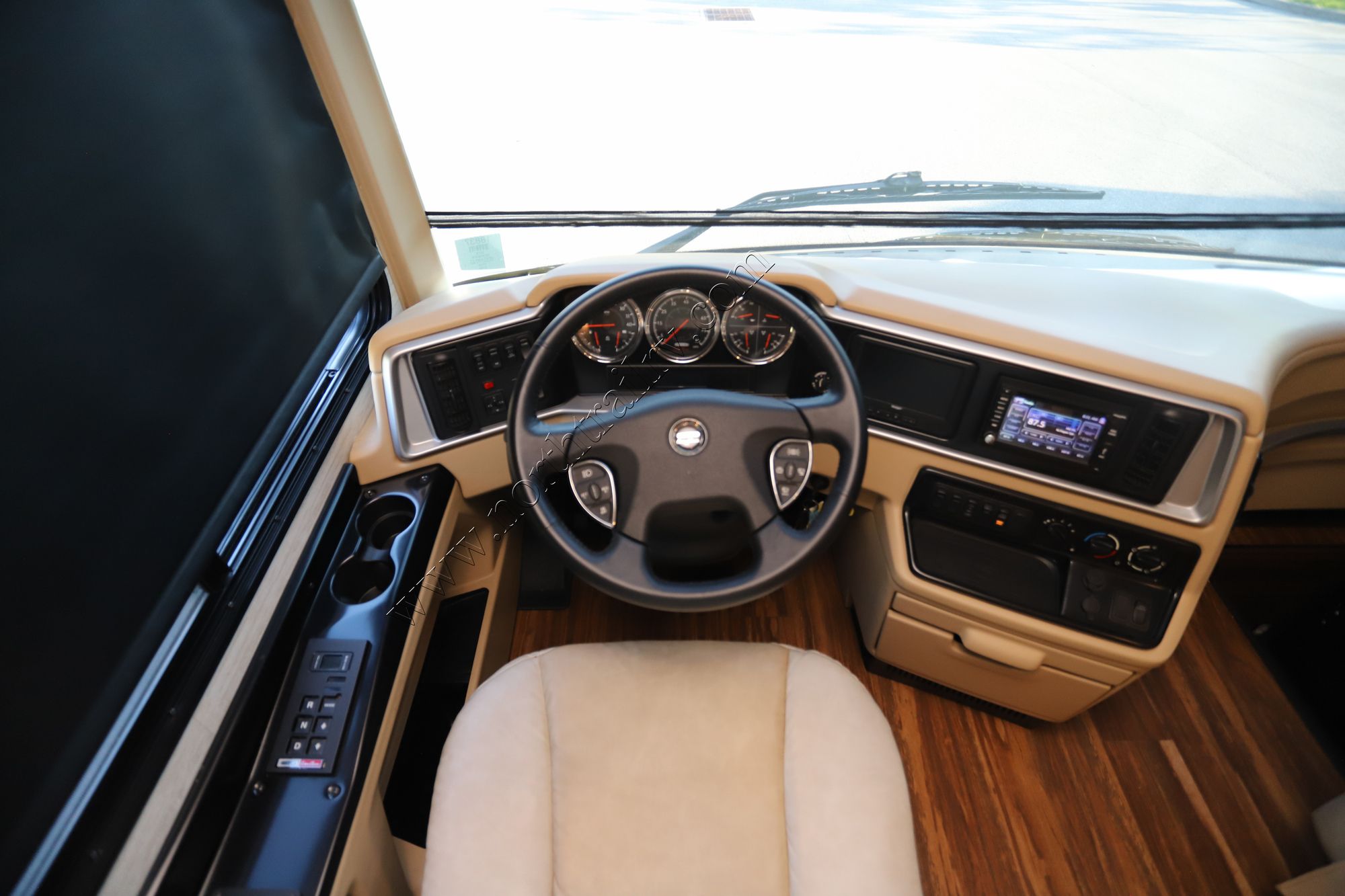 Used 2018 Newmar Ventana Le 3709 Class A  For Sale