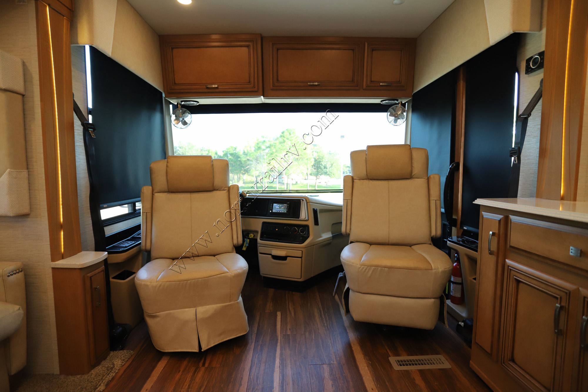 Used 2018 Newmar Ventana Le 3709 Class A  For Sale