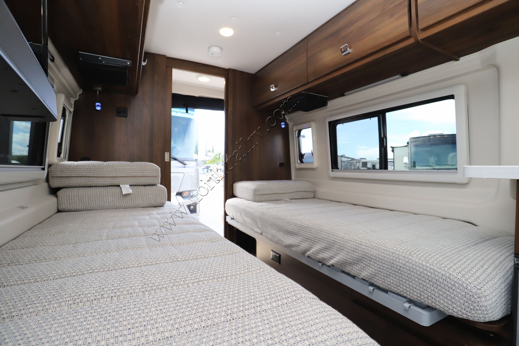 New 2022 Winnebago Travato 259KL Class B  For Sale