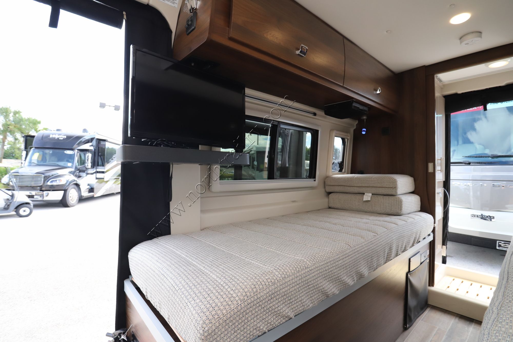 New 2022 Winnebago Travato 259KL Class B  For Sale