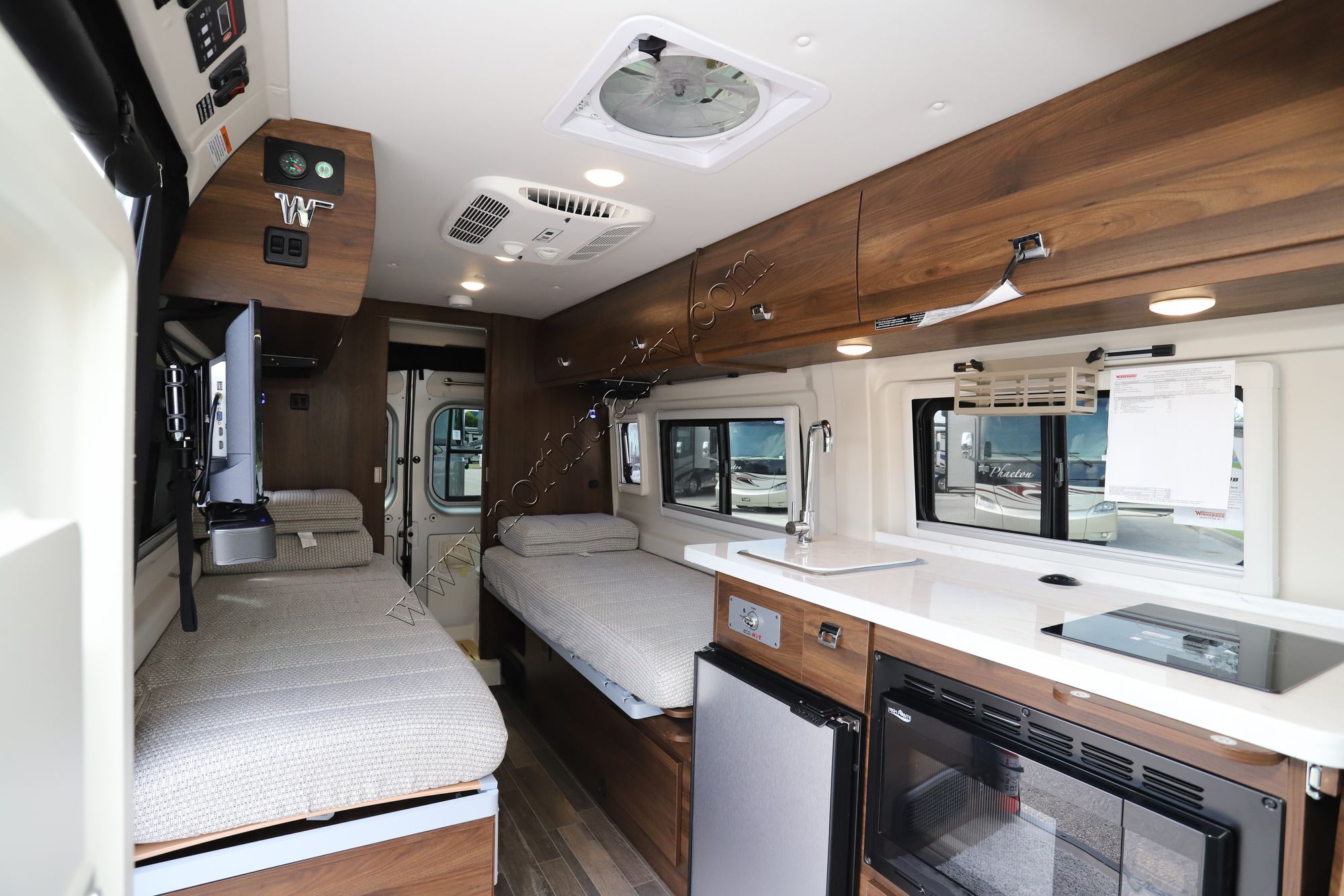 New 2022 Winnebago Travato 259KL Class B  For Sale