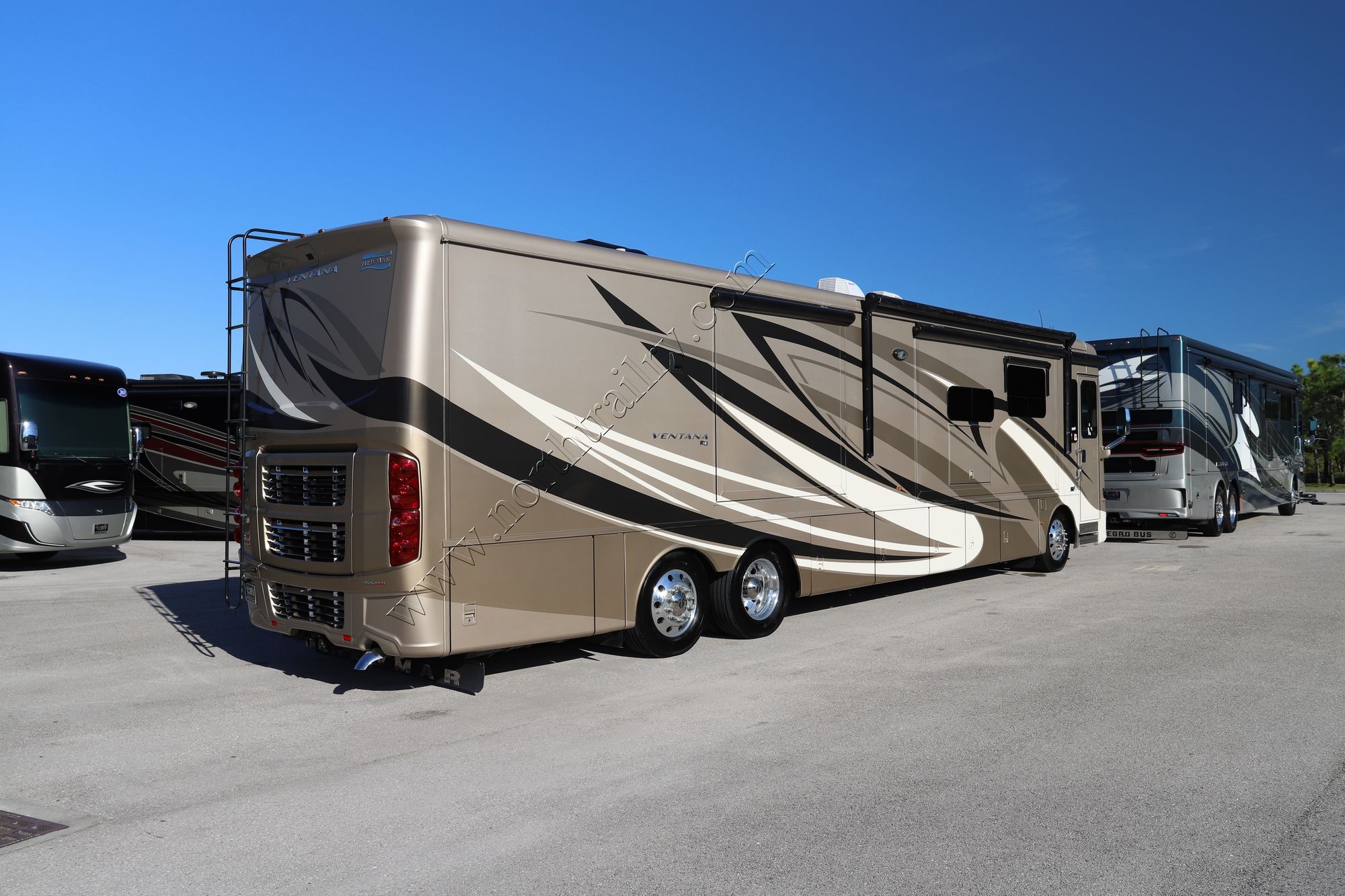 Used 2019 Newmar Ventana 4369 Class A  For Sale