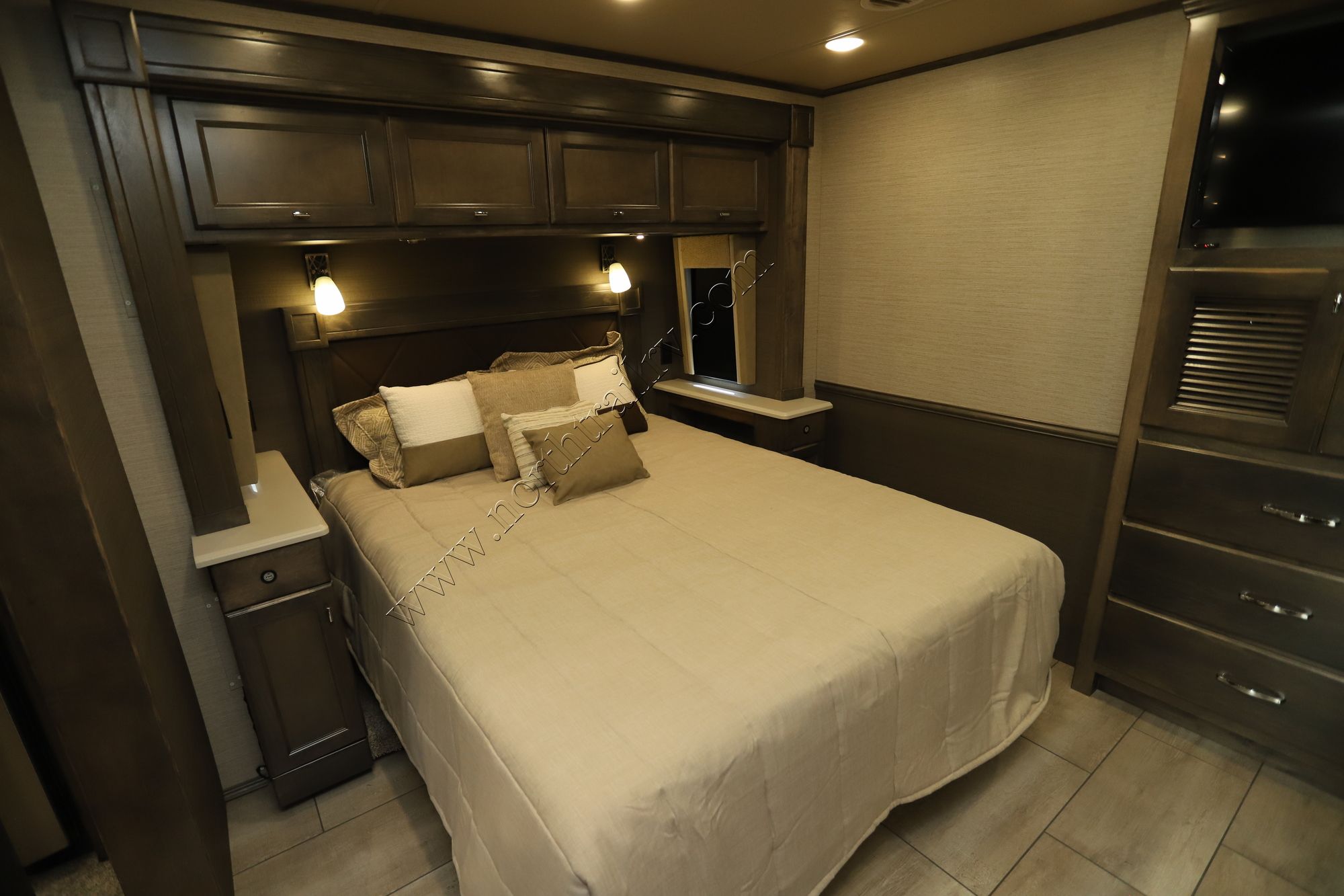 New 2022 Tiffin Motor Homes Allegro 34PA Class A  For Sale