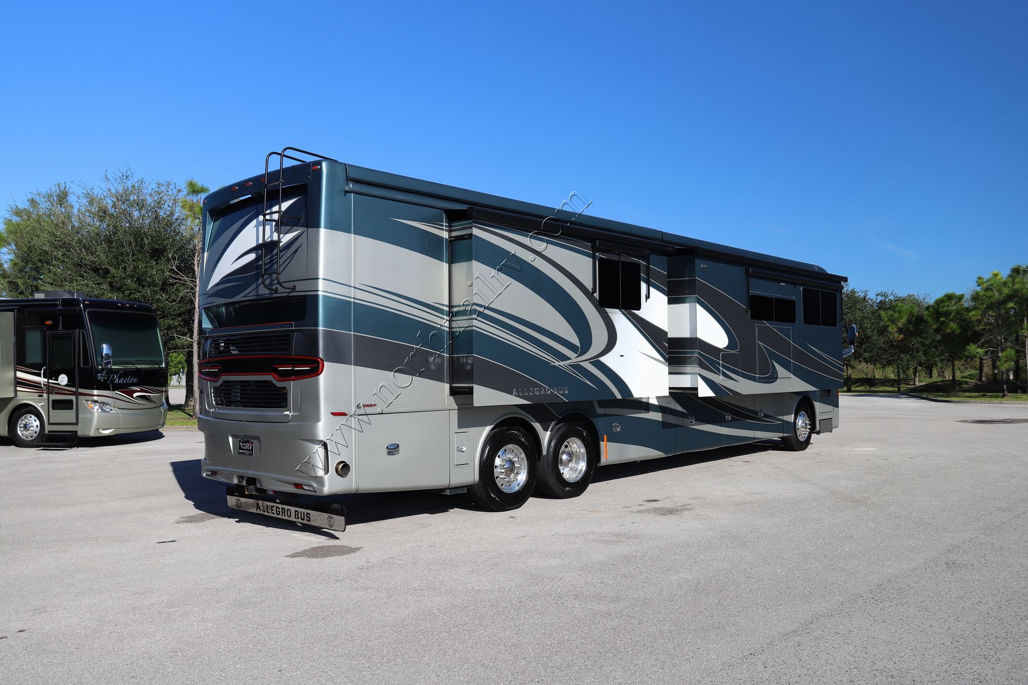 Used 2019 Tiffin Motor Homes Allegro Bus 45OPP Class A  For Sale