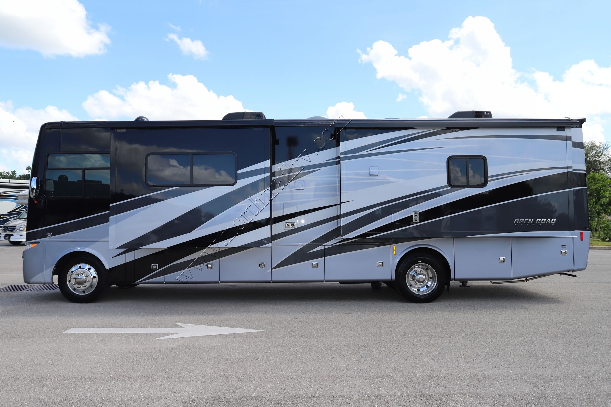 New 2022 Tiffin Motor Homes Allegro 34PA Class A  For Sale