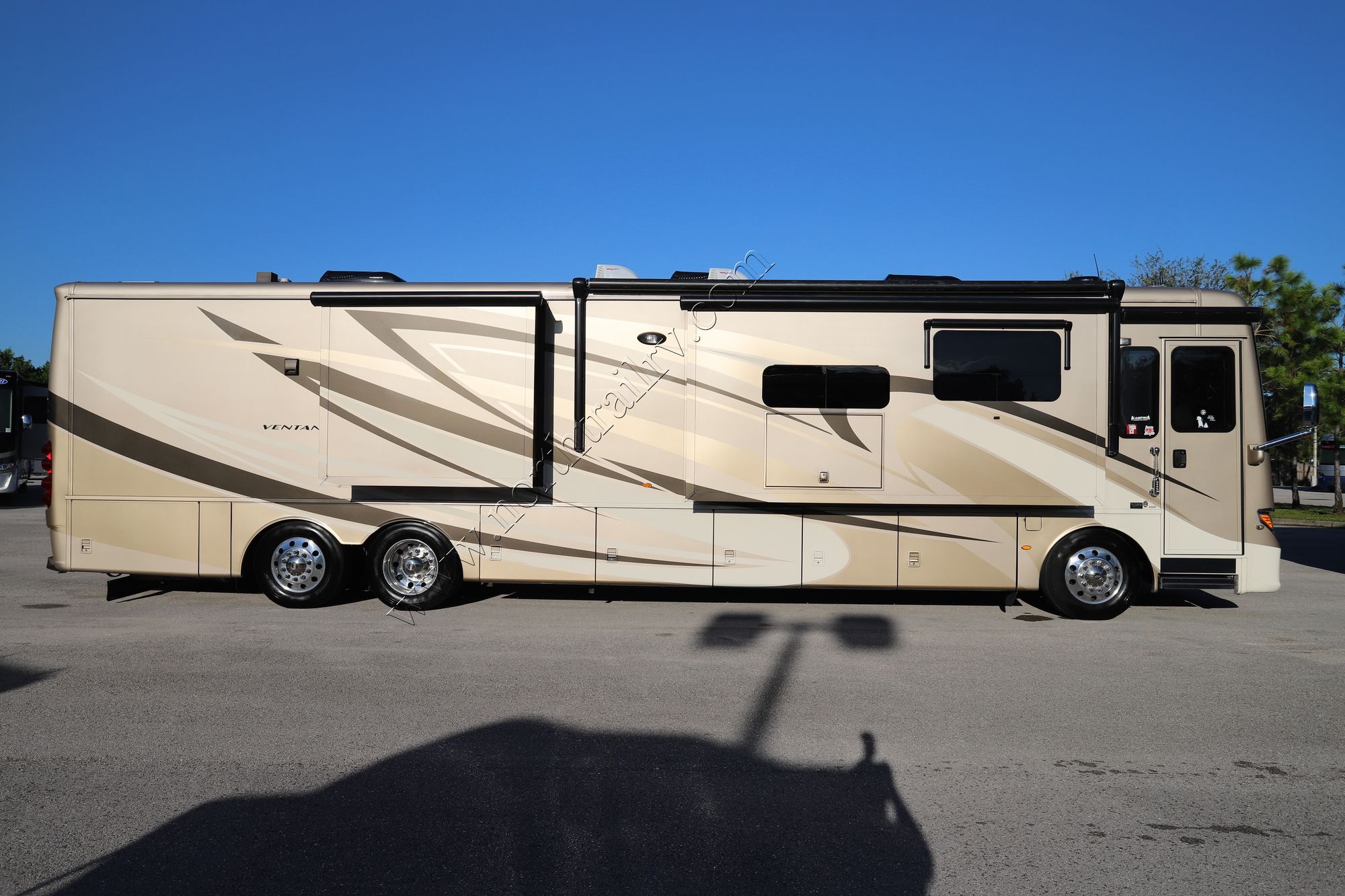 Used 2019 Newmar Ventana 4369 Class A  For Sale