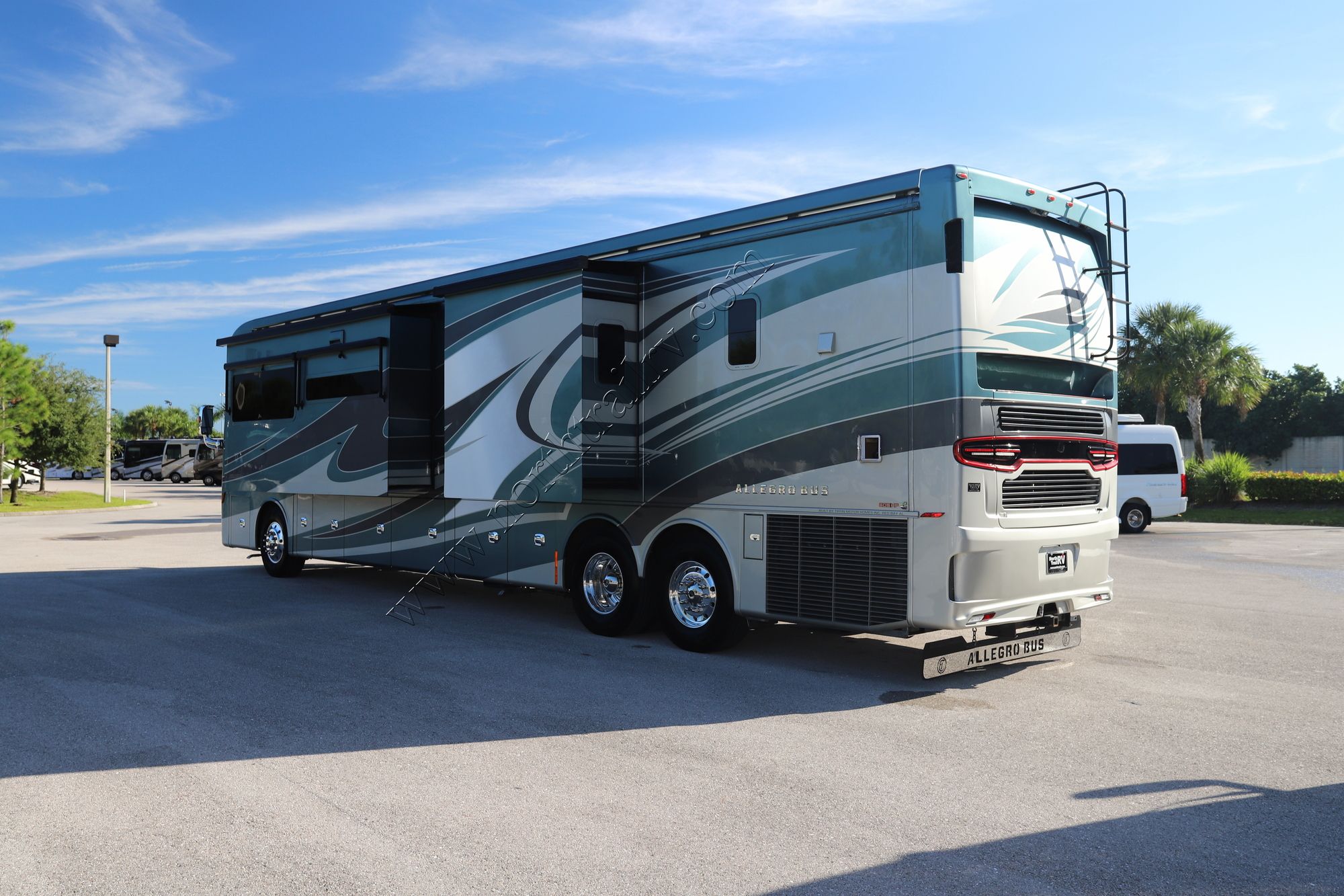 Used 2019 Tiffin Motor Homes Allegro Bus 45OPP Class A  For Sale