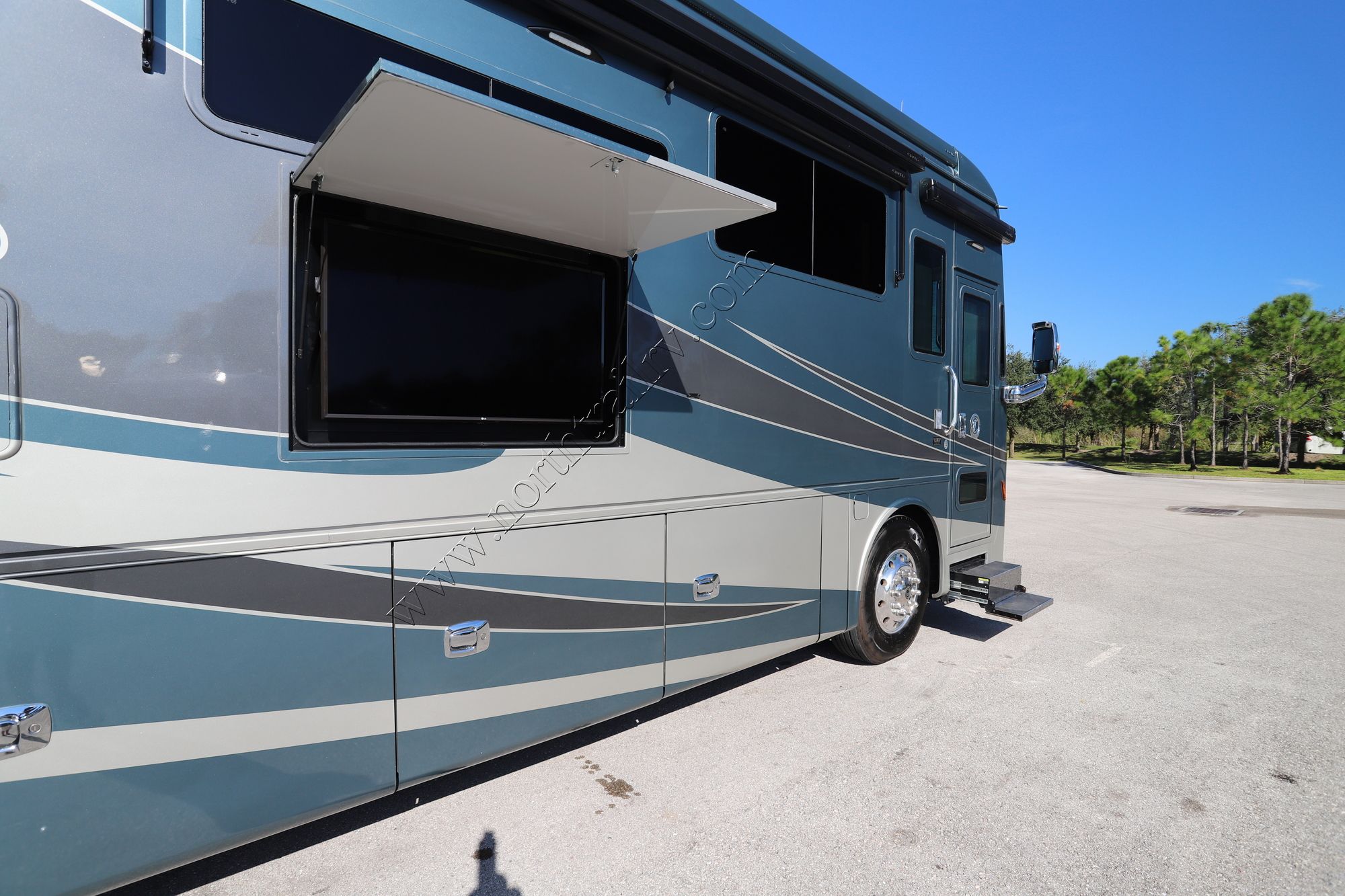 Used 2019 Tiffin Motor Homes Allegro Bus 45OPP Class A  For Sale