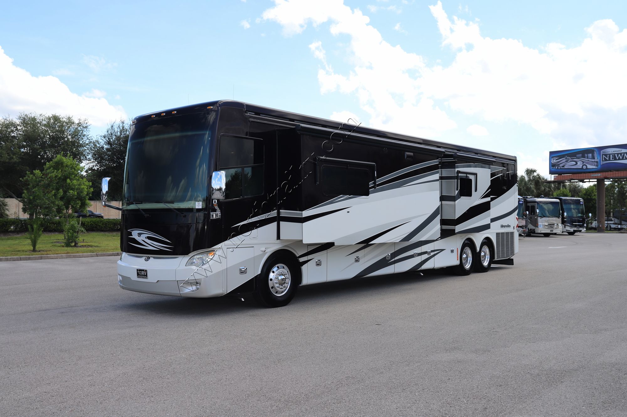 Used 2014 Tiffin Motor Homes Allegro Bus 45LP Class A  For Sale