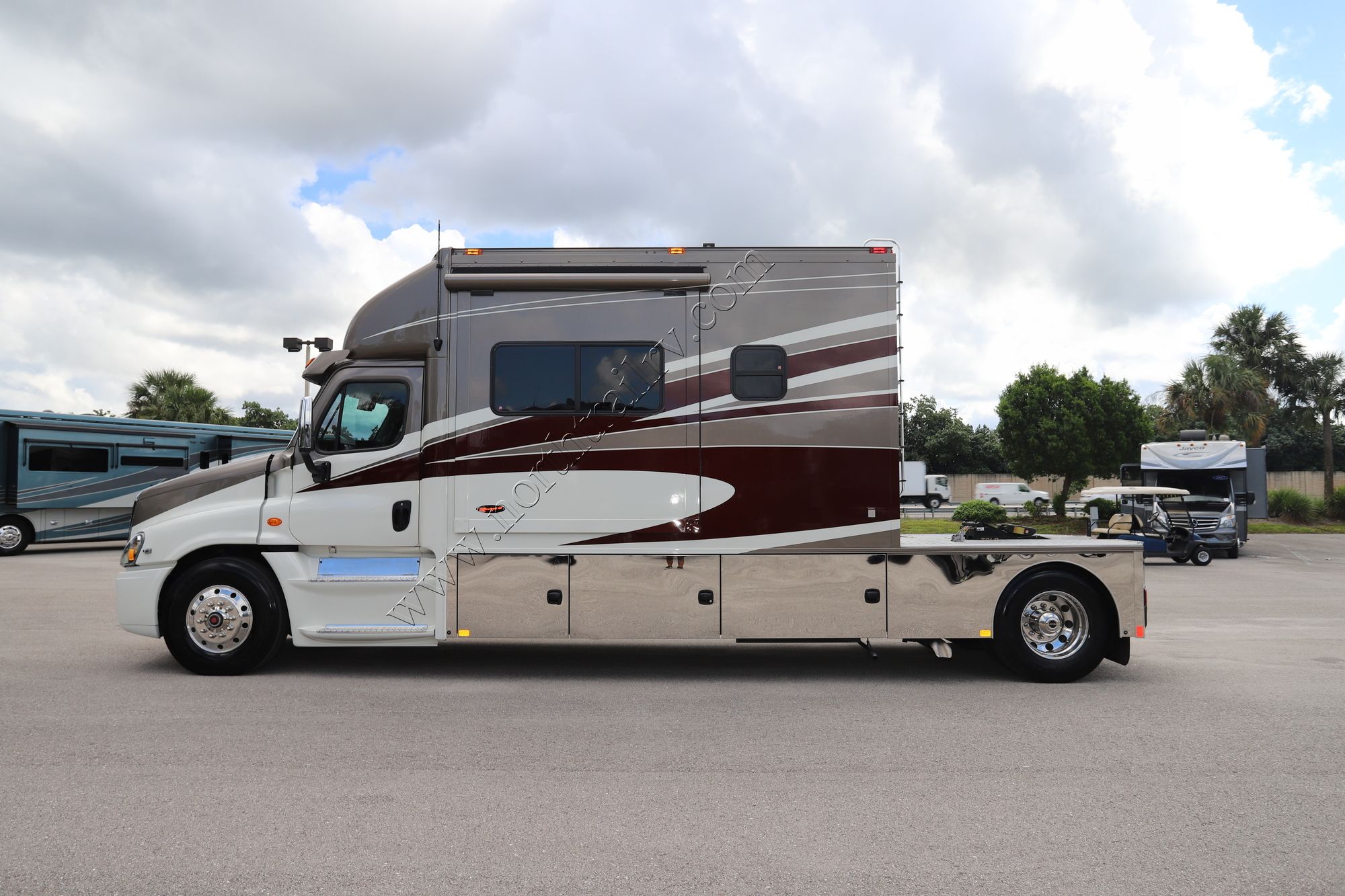 Used 2016 Renegade Rv Sport Deck SPORT DECK Super C  For Sale