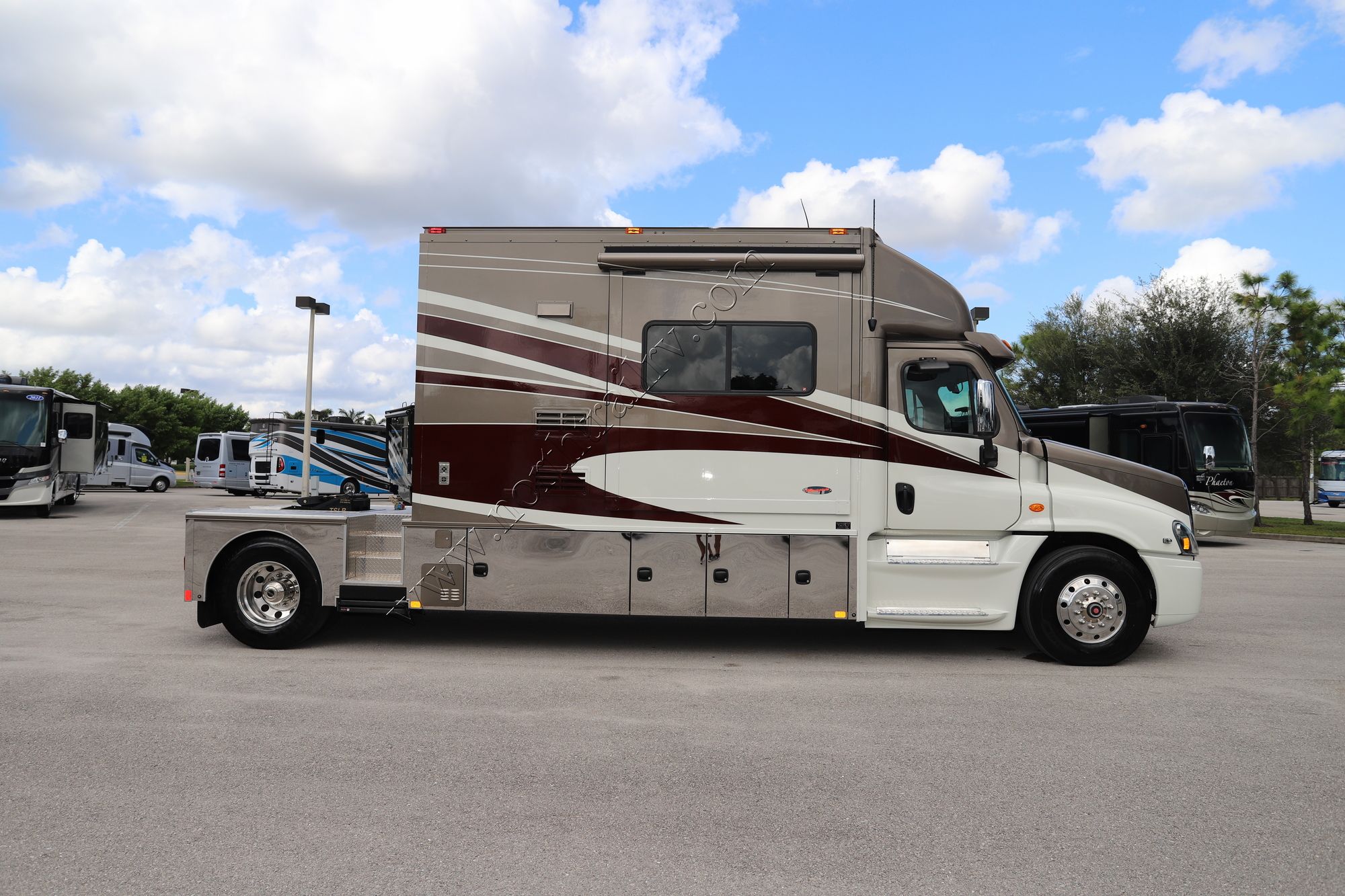 Used 2016 Renegade Rv Sport Deck SPORT DECK Super C  For Sale