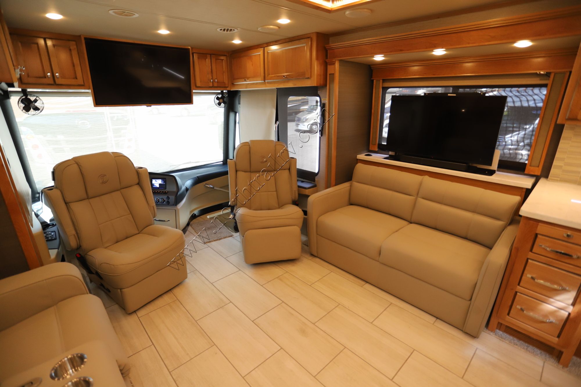 New 2022 Tiffin Motor Homes Allegro Red 37BA Class A  For Sale