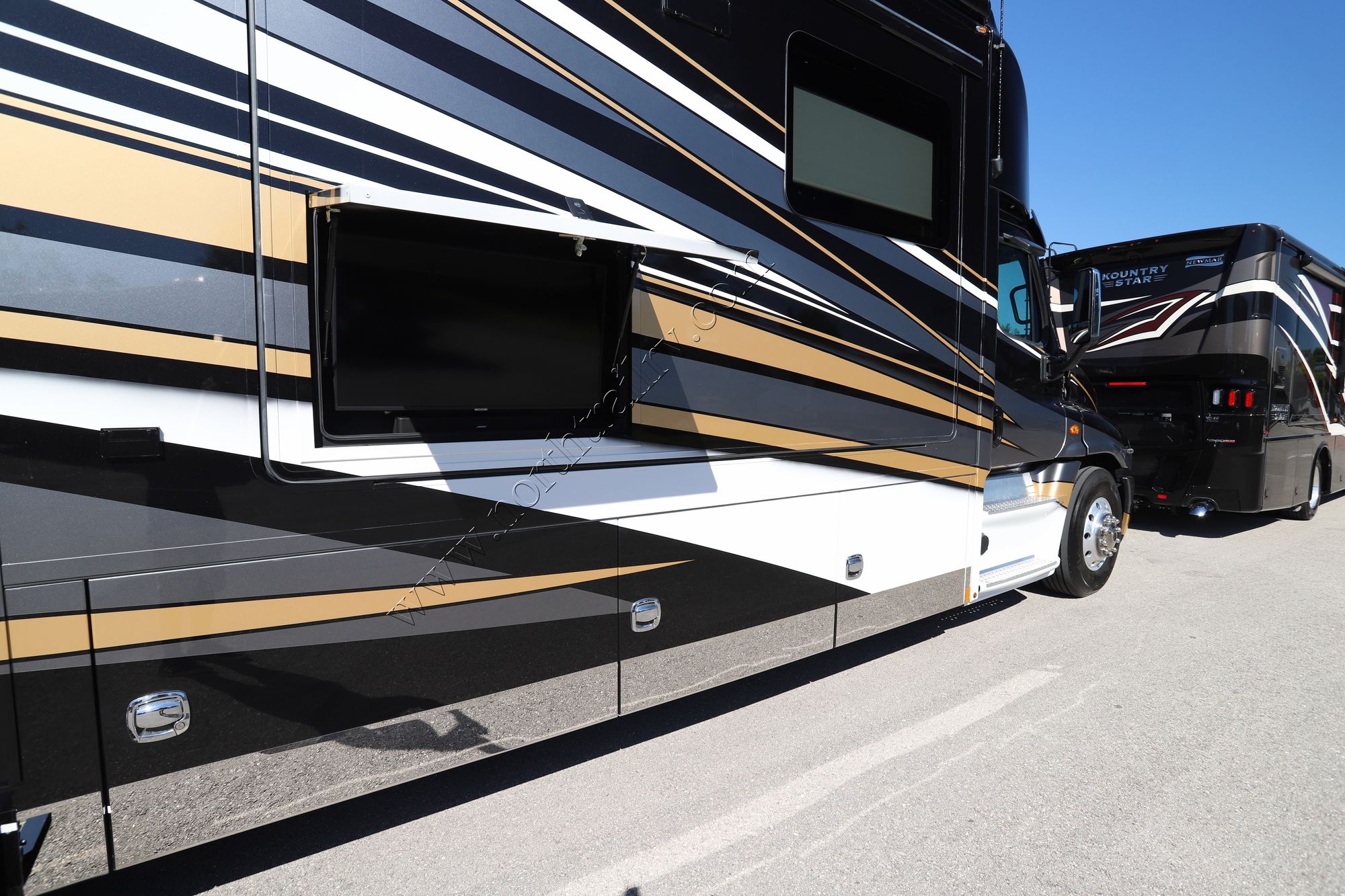 Used 2020 Renegade Rv Ikon 4534RX Super C  For Sale