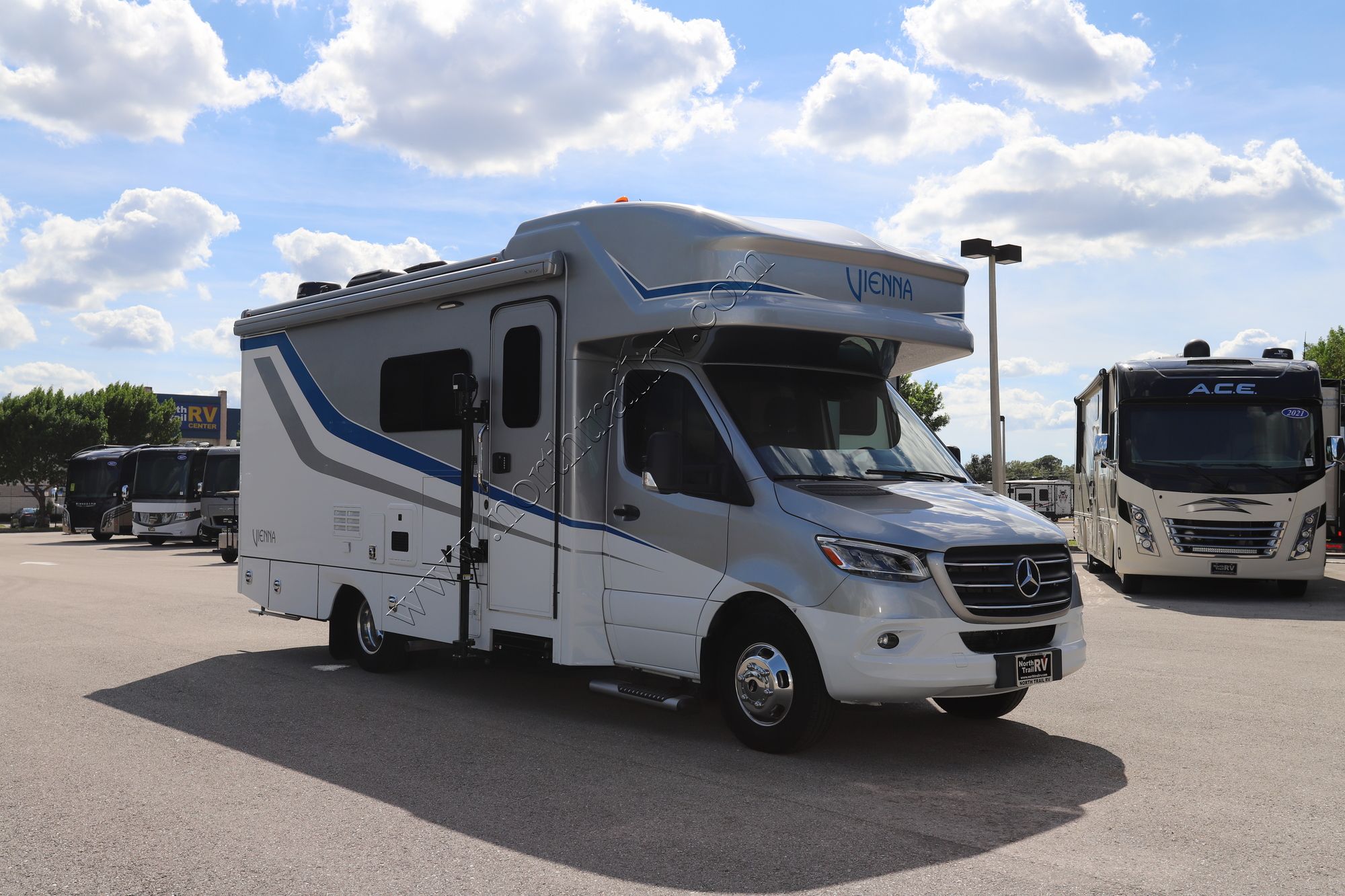 Used 2021 Renegade Rv Vienna 25VRMC Class C  For Sale