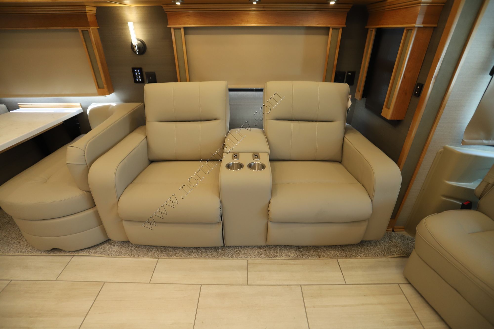 New 2022 Tiffin Motor Homes Allegro Red 37BA Class A  For Sale