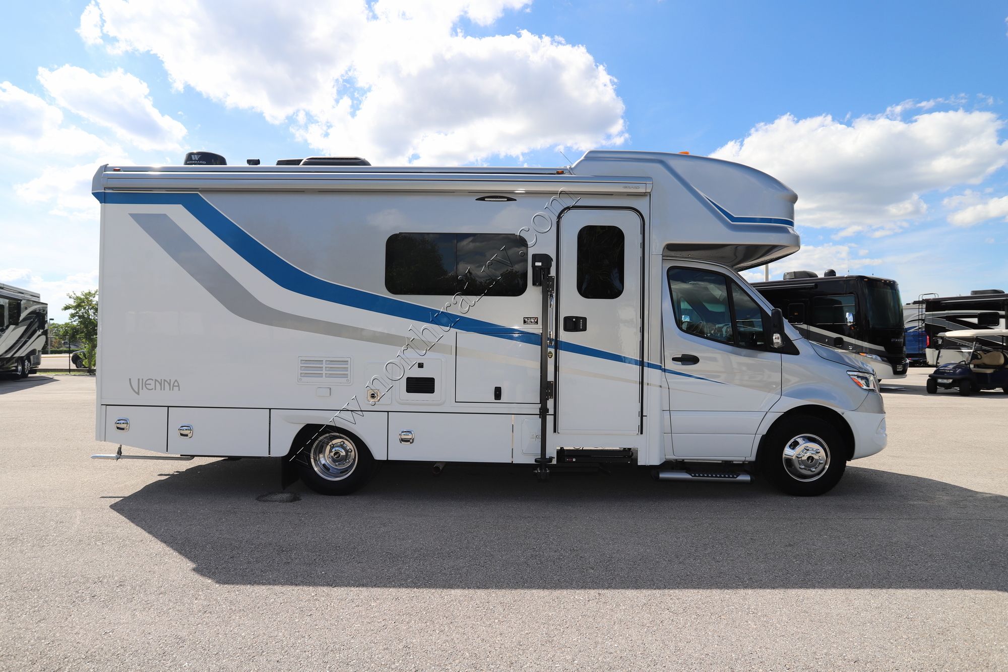 Used 2021 Renegade Rv Vienna 25VRMC Class C  For Sale