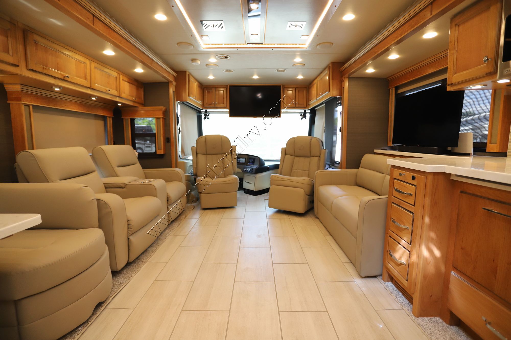 New 2022 Tiffin Motor Homes Allegro Red 37BA Class A  For Sale