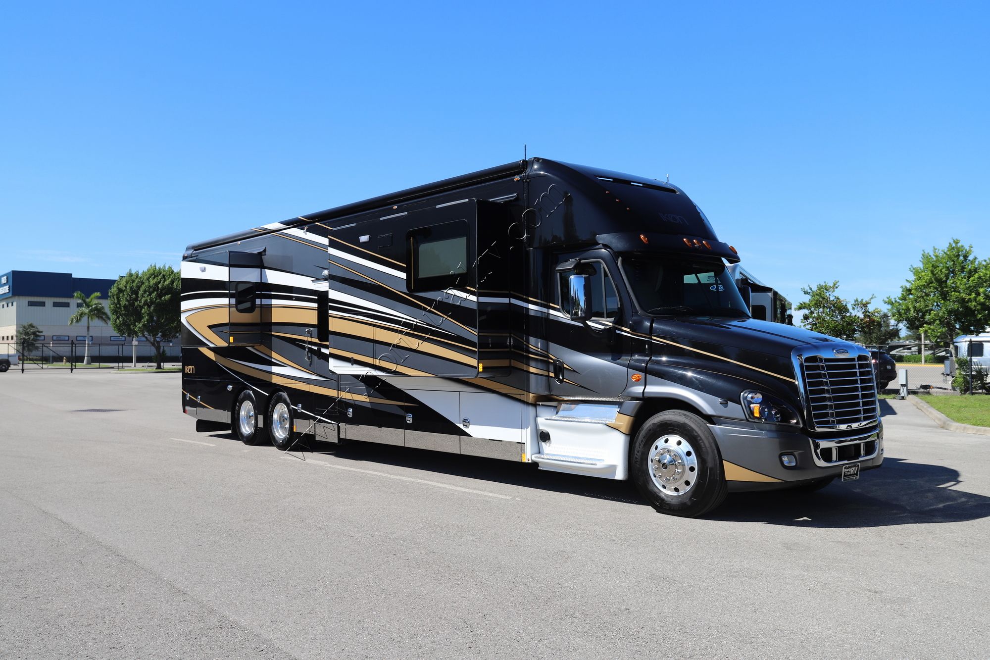 Used 2020 Renegade Rv Ikon 4534RX Super C  For Sale