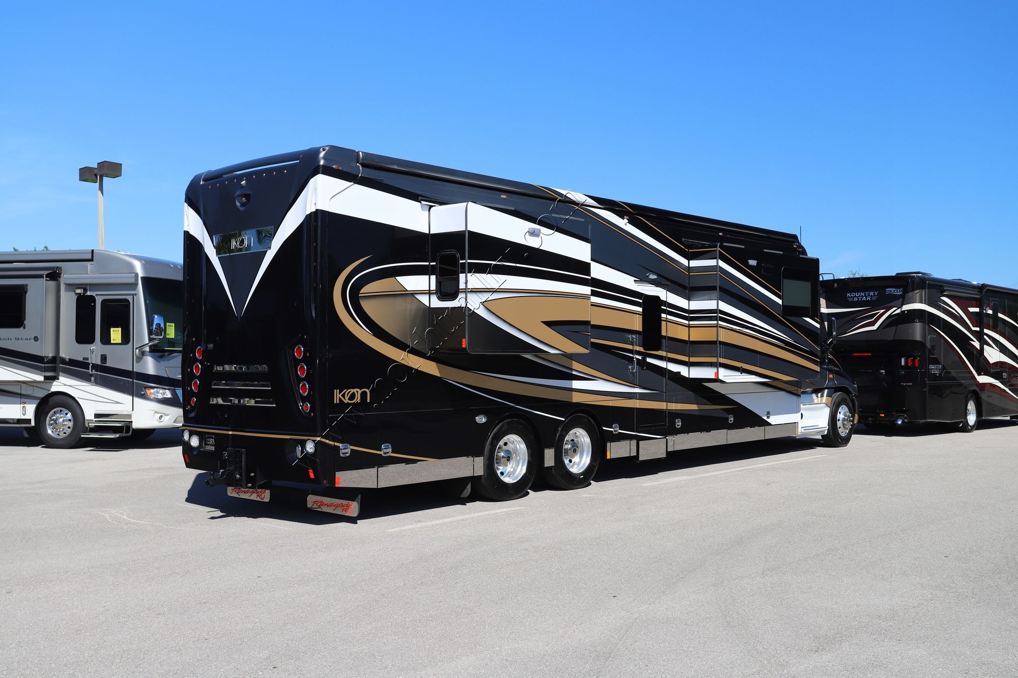 Used 2020 Renegade Rv Ikon 4534RX Super C  For Sale