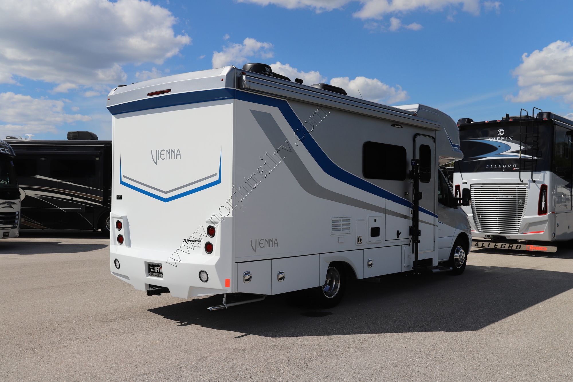 Used 2021 Renegade Rv Vienna 25VRMC Class C  For Sale