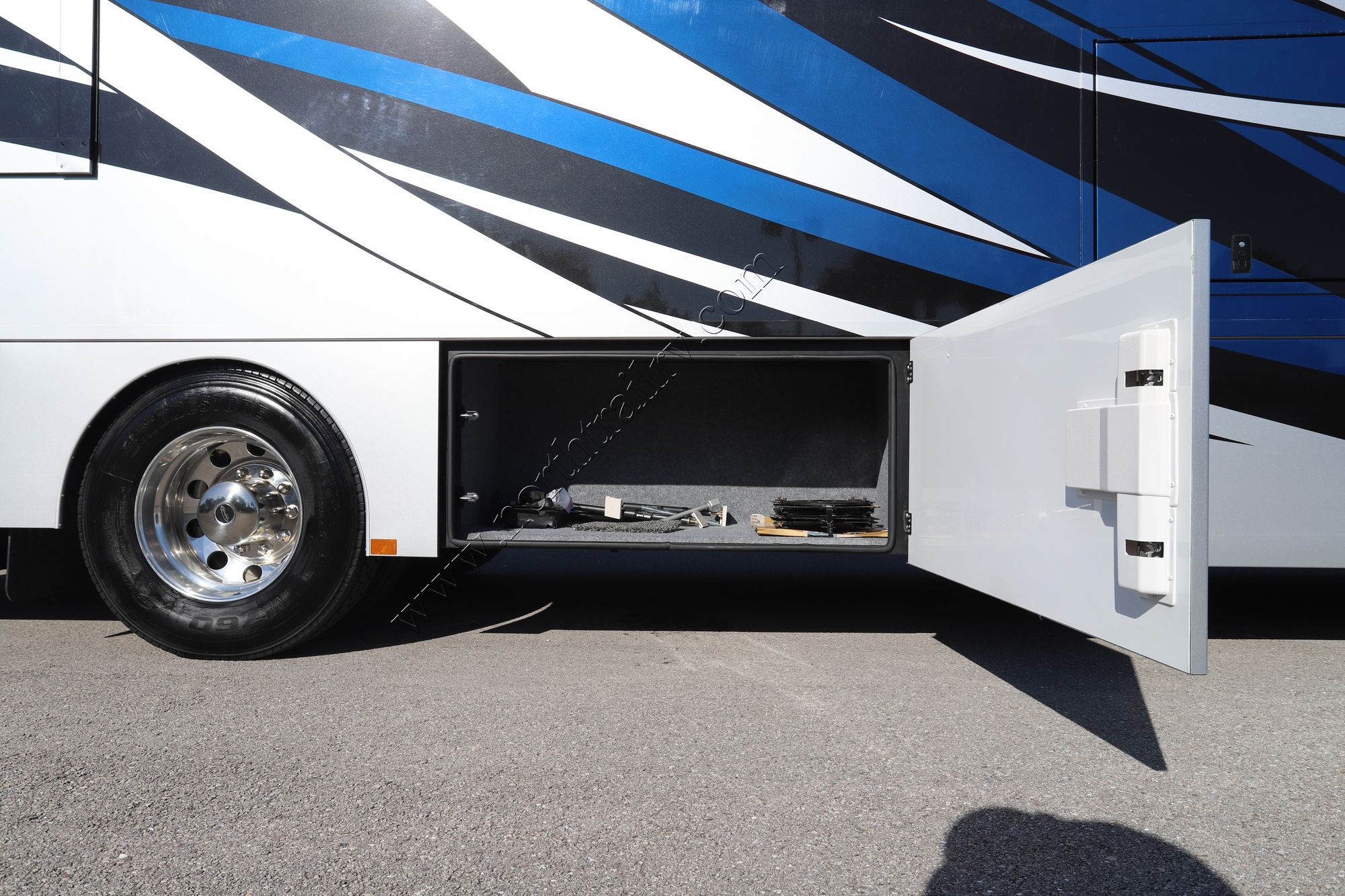 Used 2019 Renegade Rv Verona 36VSB Super C  For Sale