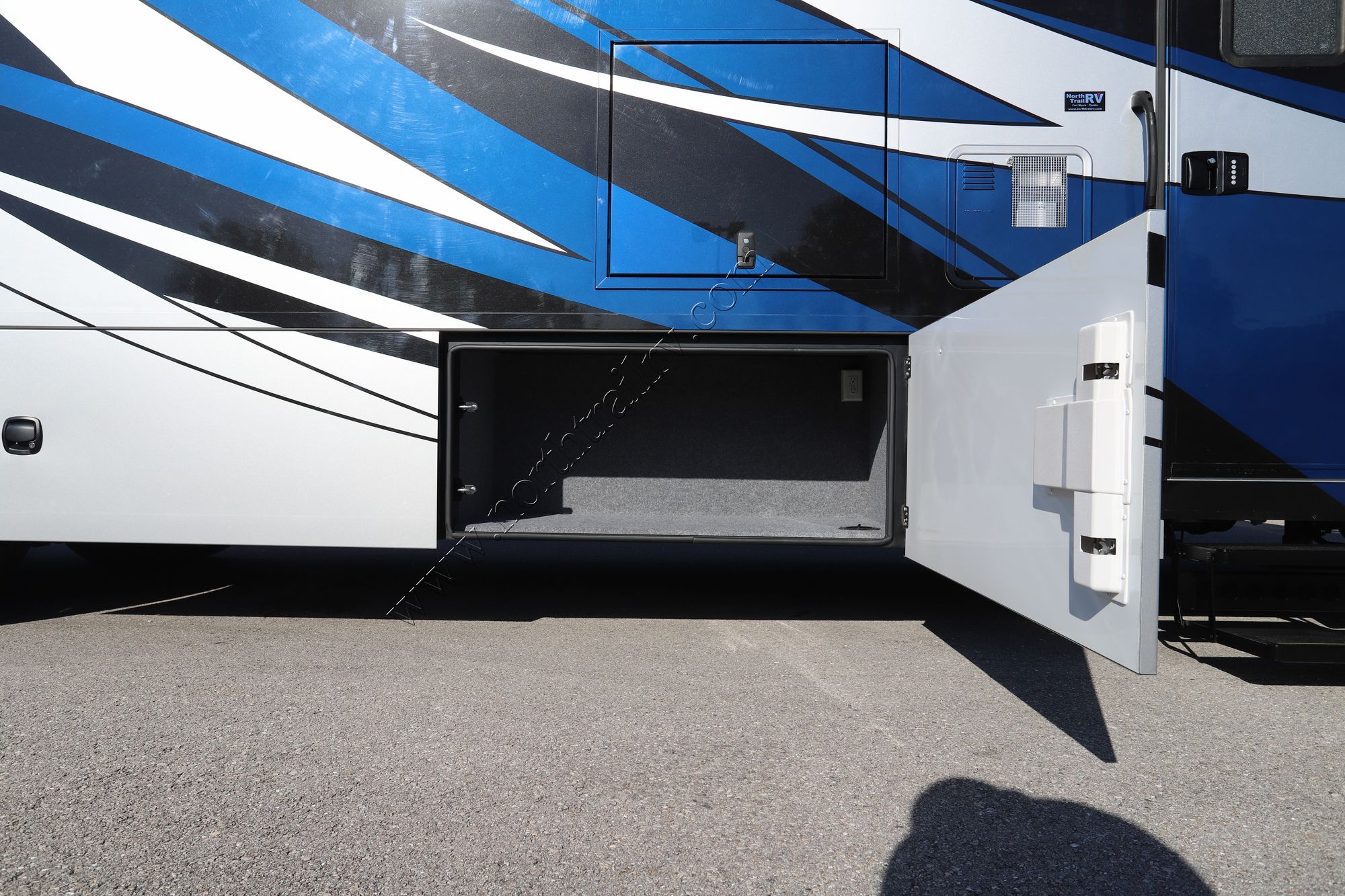 Used 2019 Renegade Rv Verona 36VSB Super C  For Sale