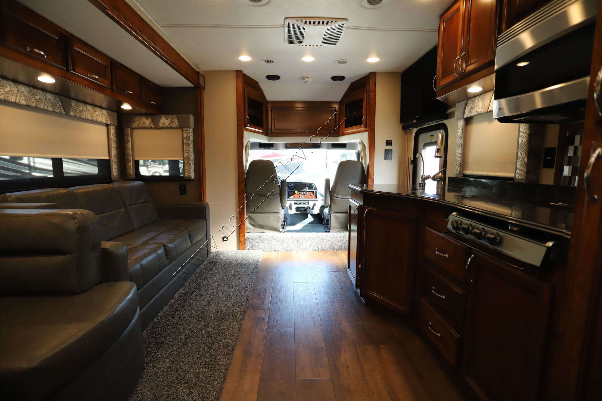 Used 2019 Renegade Rv Verona 36VSB Super C  For Sale