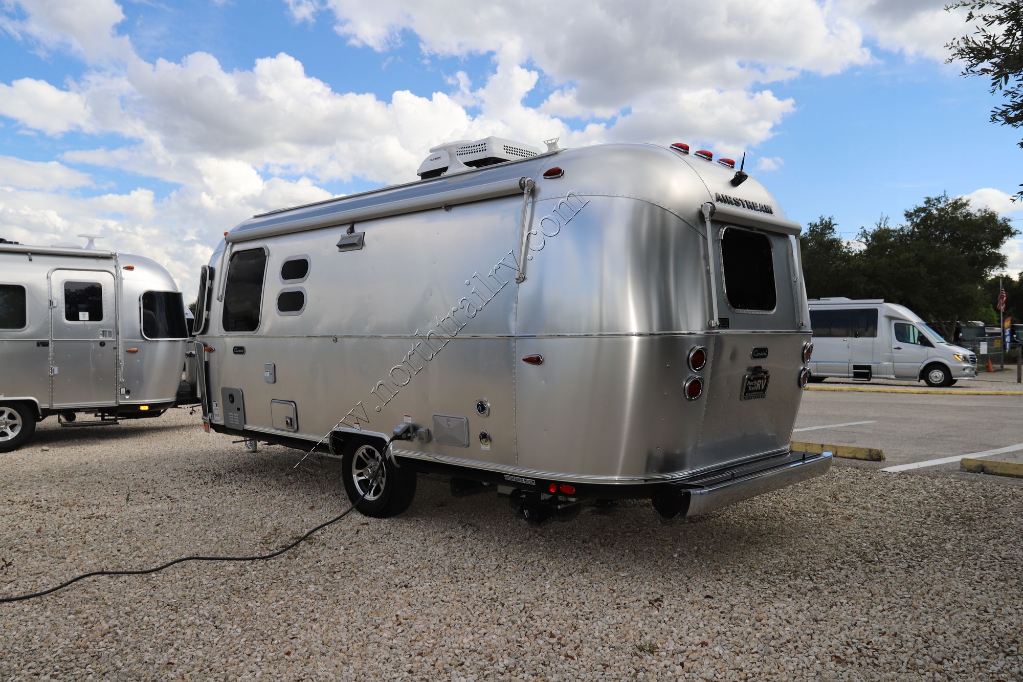 New 2022 Airstream Caravel 22FB Travel Trailer  For Sale