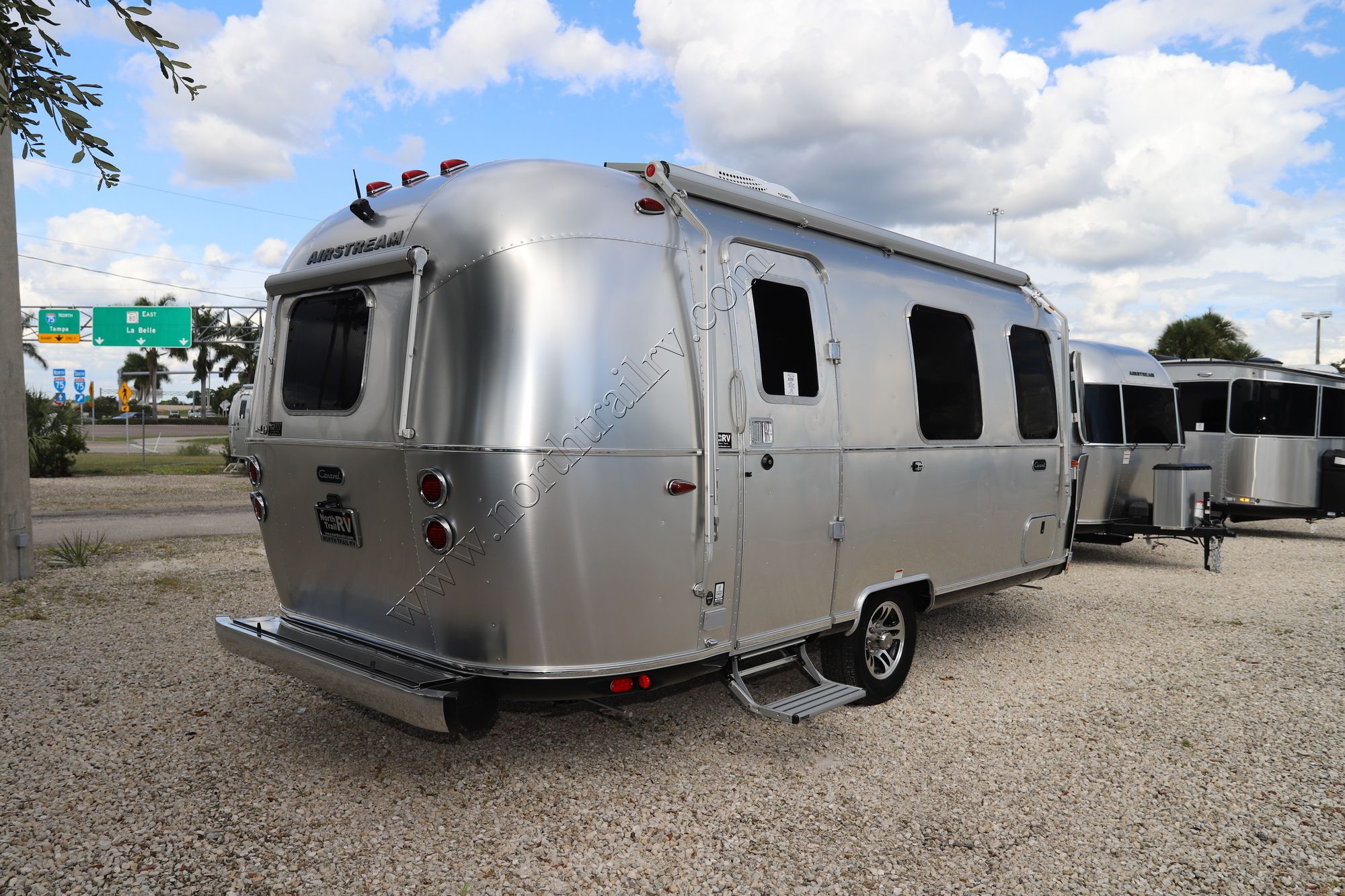 New 2022 Airstream Caravel 22FB Travel Trailer  For Sale