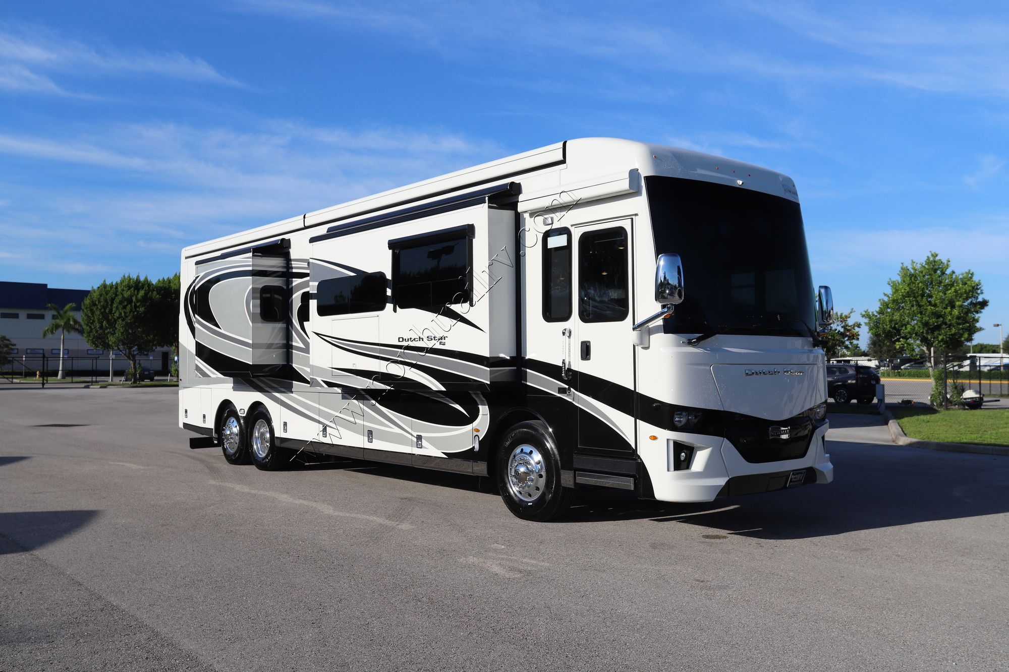 New 2022 Newmar Dutch Star 4081 Class A  For Sale