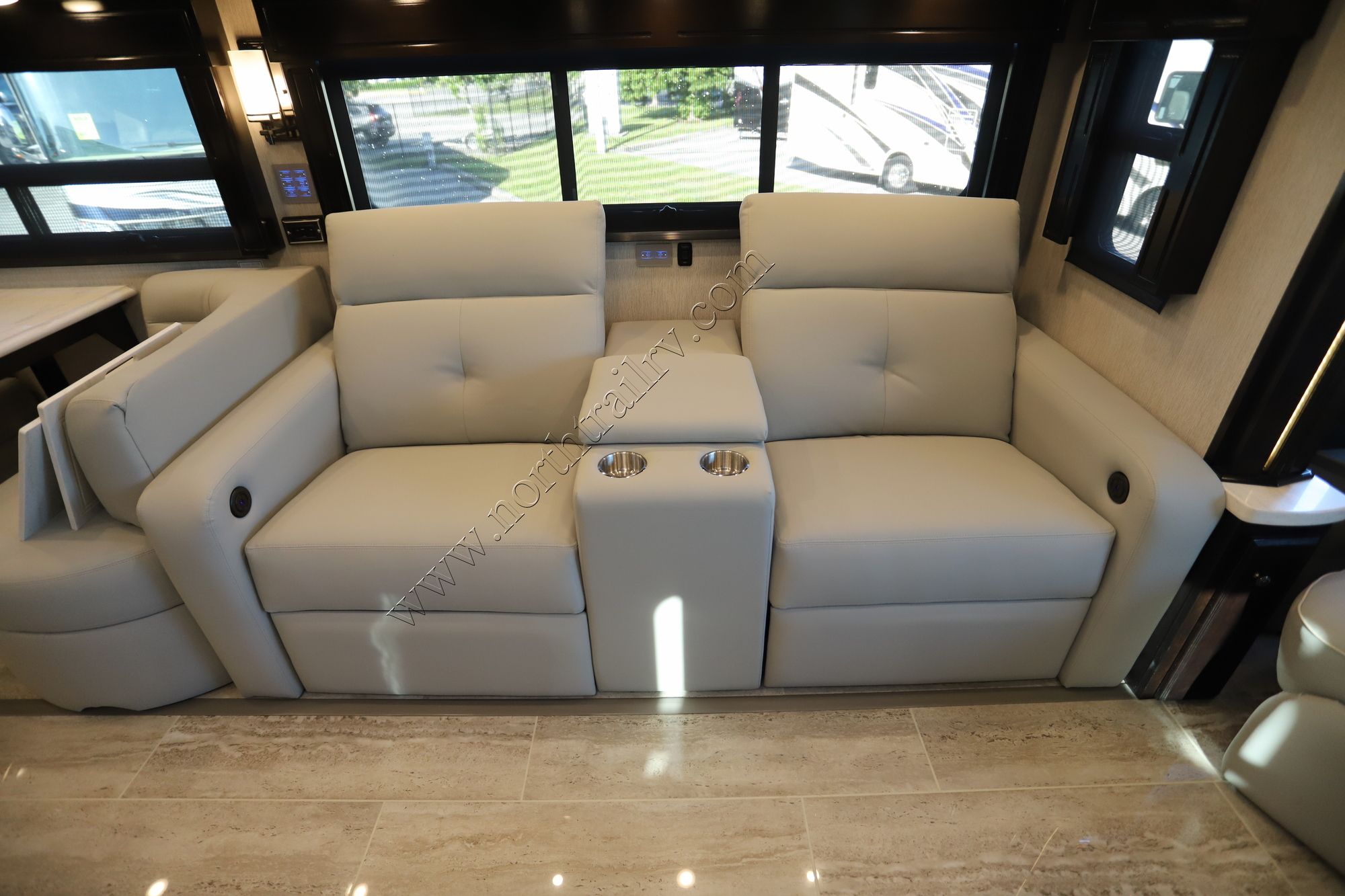 New 2022 Newmar Dutch Star 4081 Class A  For Sale