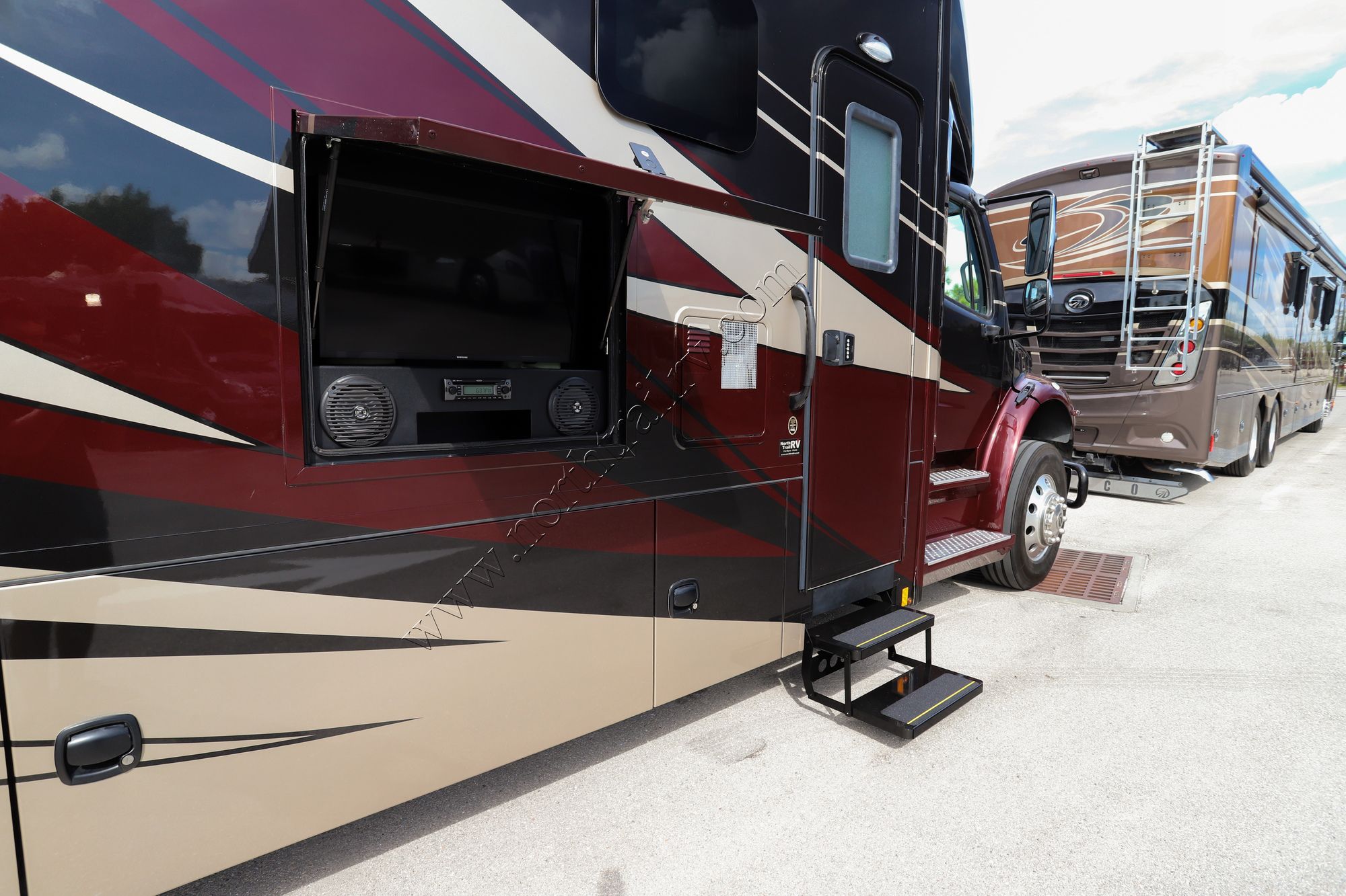 Used 2019 Renegade Rv Verona 36VSB Super C  For Sale