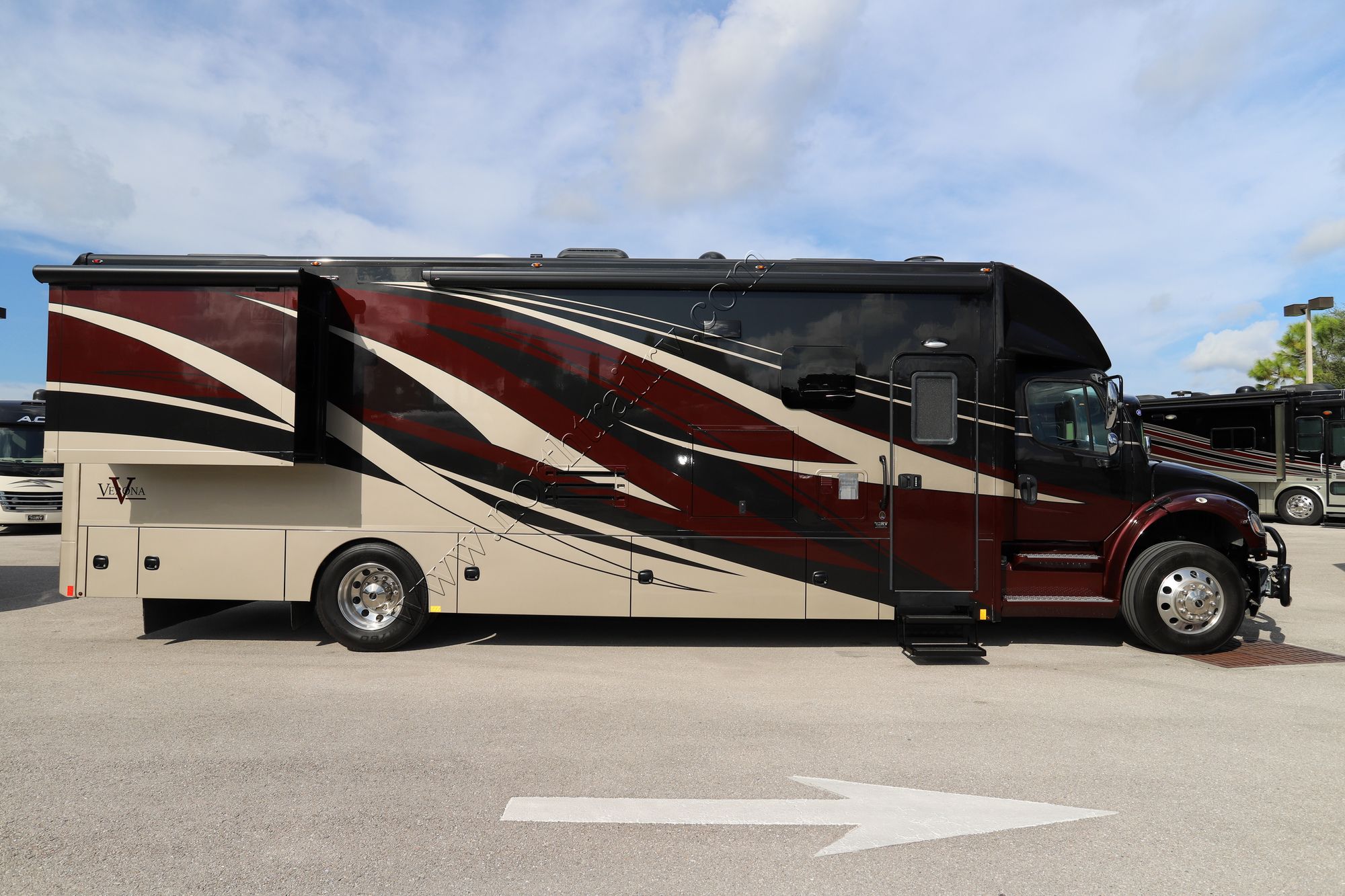 Used 2019 Renegade Rv Verona 36VSB Super C  For Sale