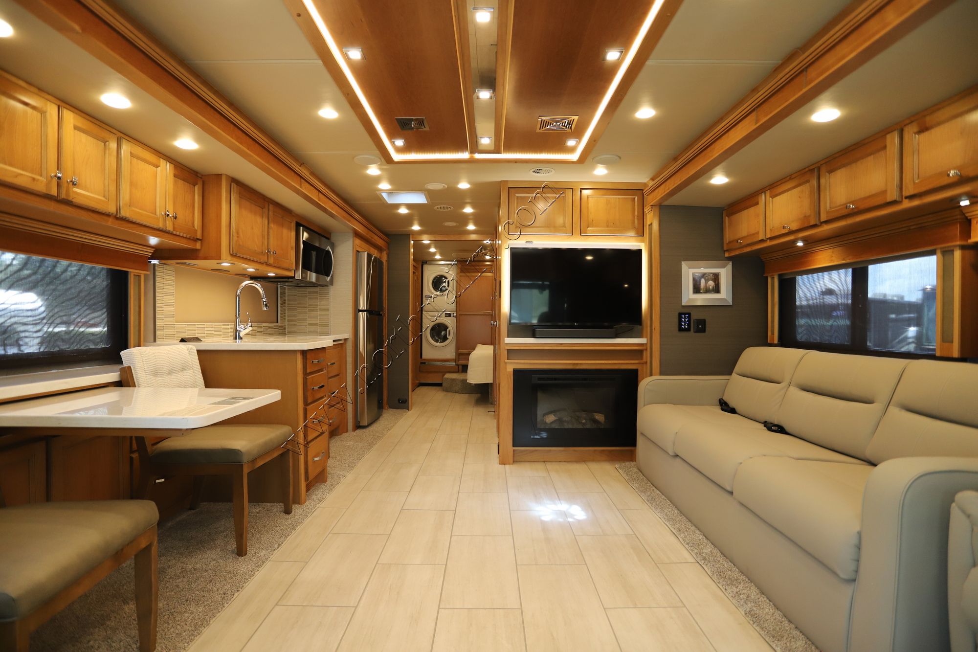 New 2022 Tiffin Motor Homes Allegro Red 33AA Class A  For Sale