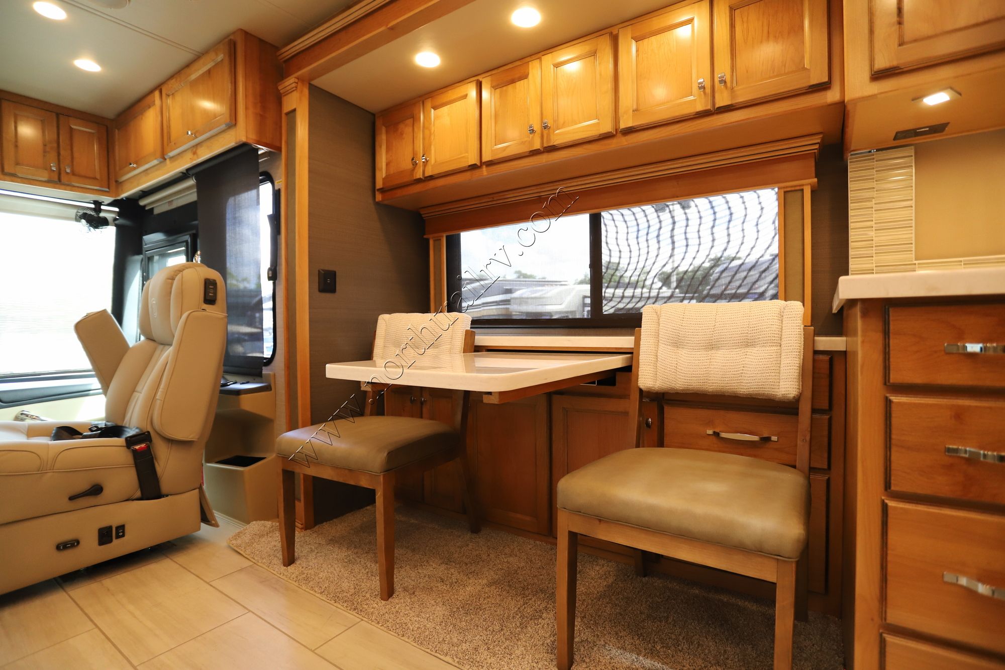 New 2022 Tiffin Motor Homes Allegro Red 33AA Class A  For Sale