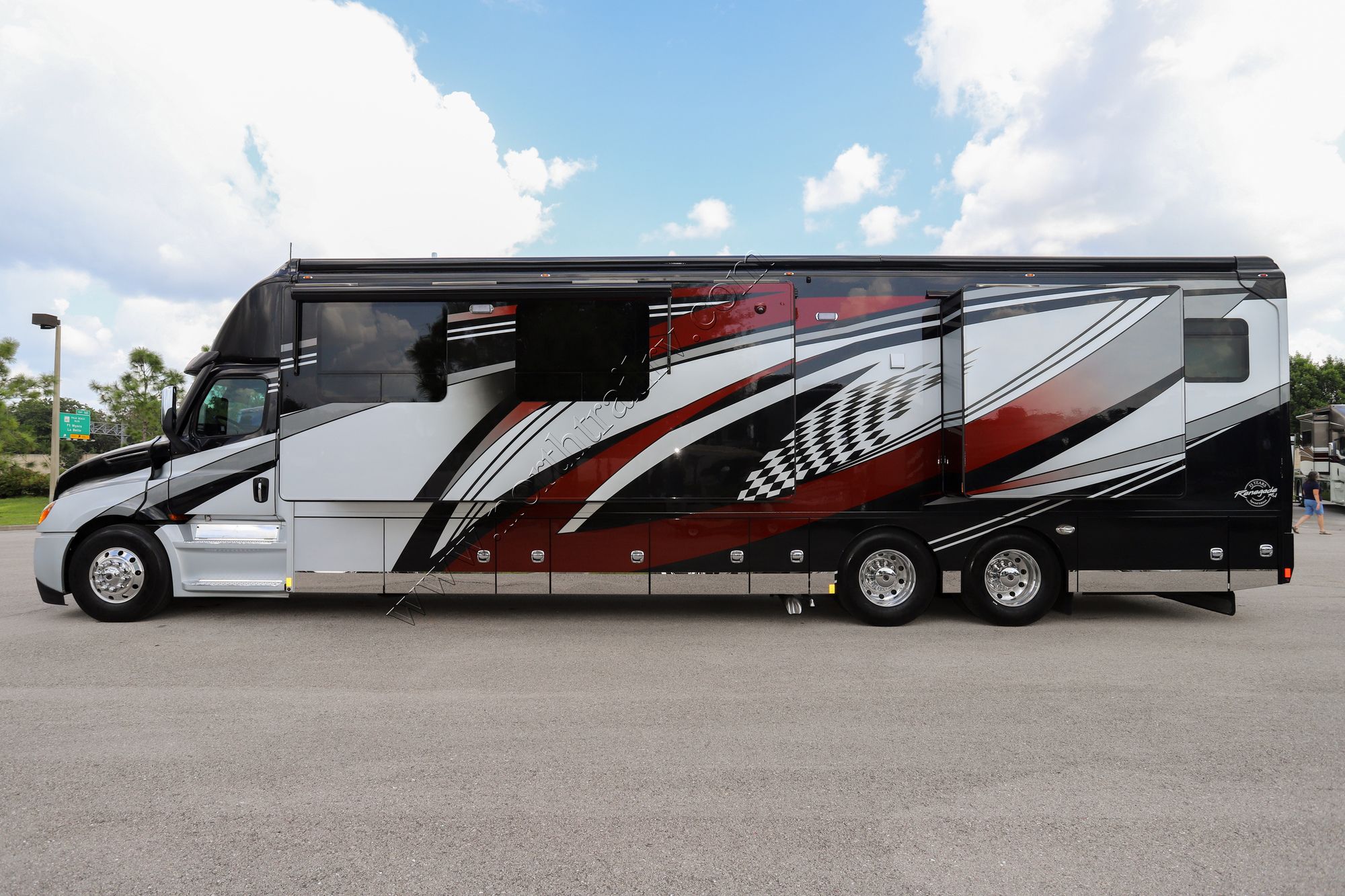 New 2022 Renegade Rv Ikon i4534RX Super C  For Sale