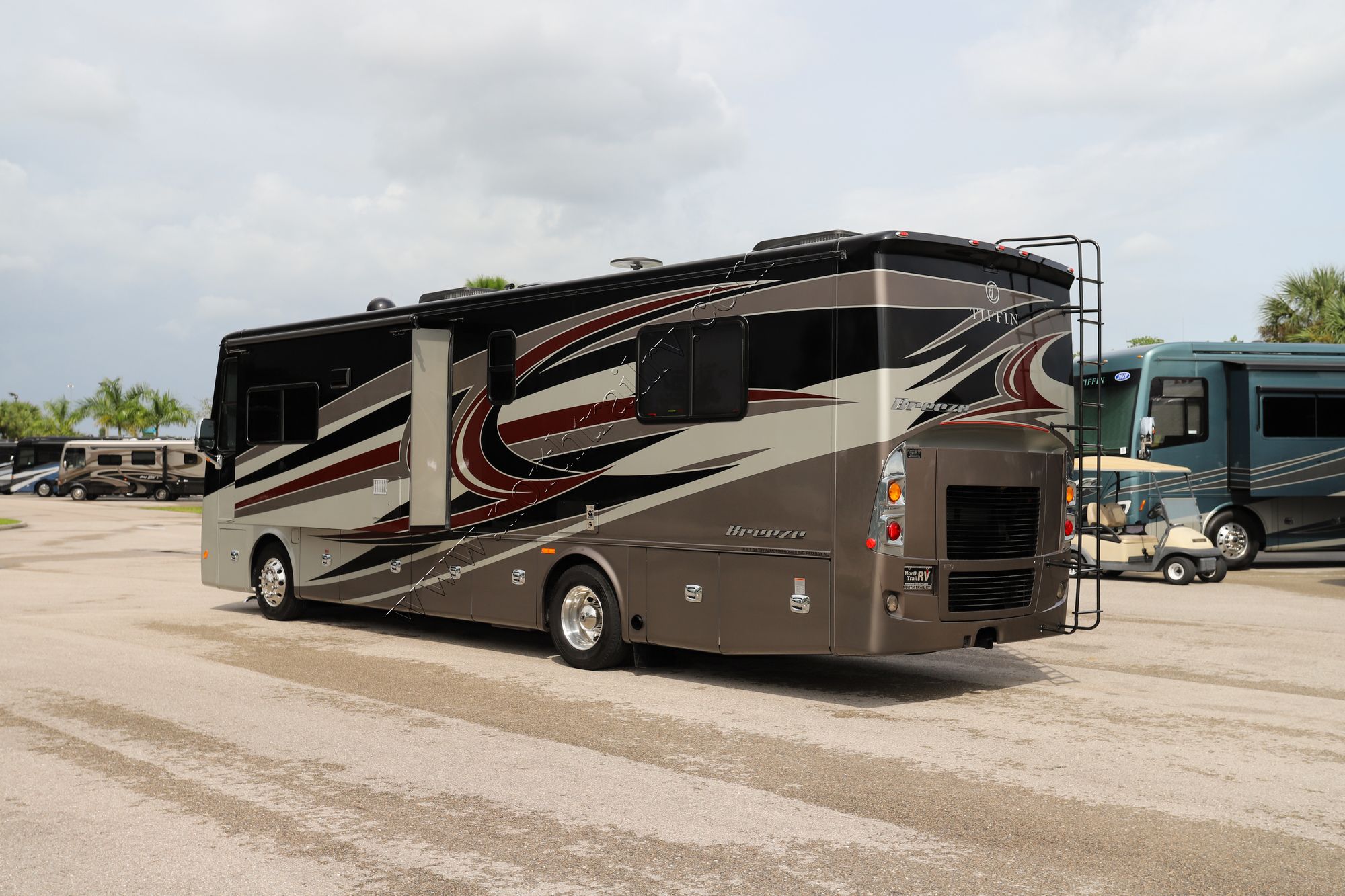 Used 2017 Tiffin Motor Homes Breeze 32BR Class A  For Sale