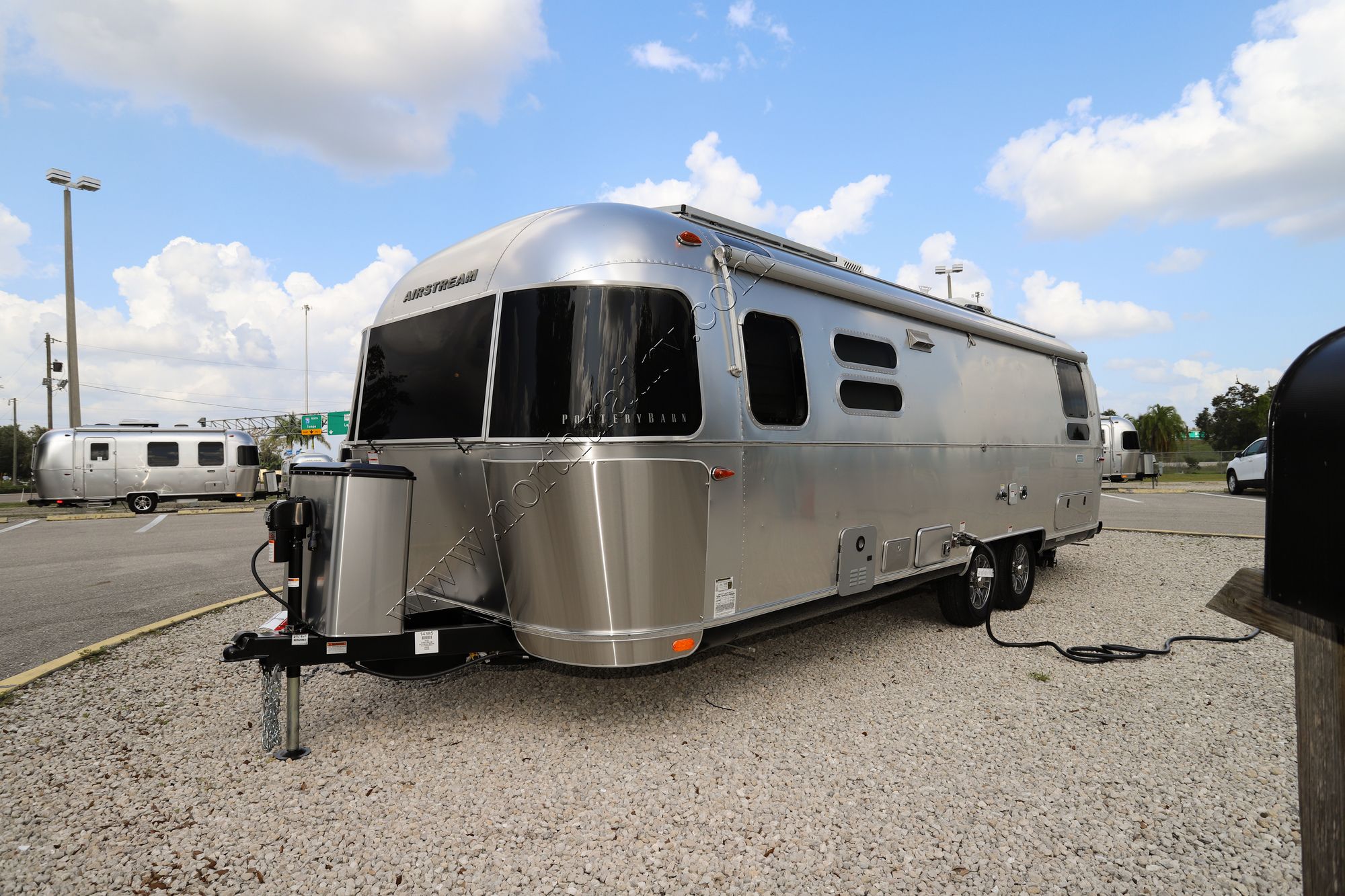 New 2022 Airstream Pottery Barn 28RB Travel Trailer  For Sale