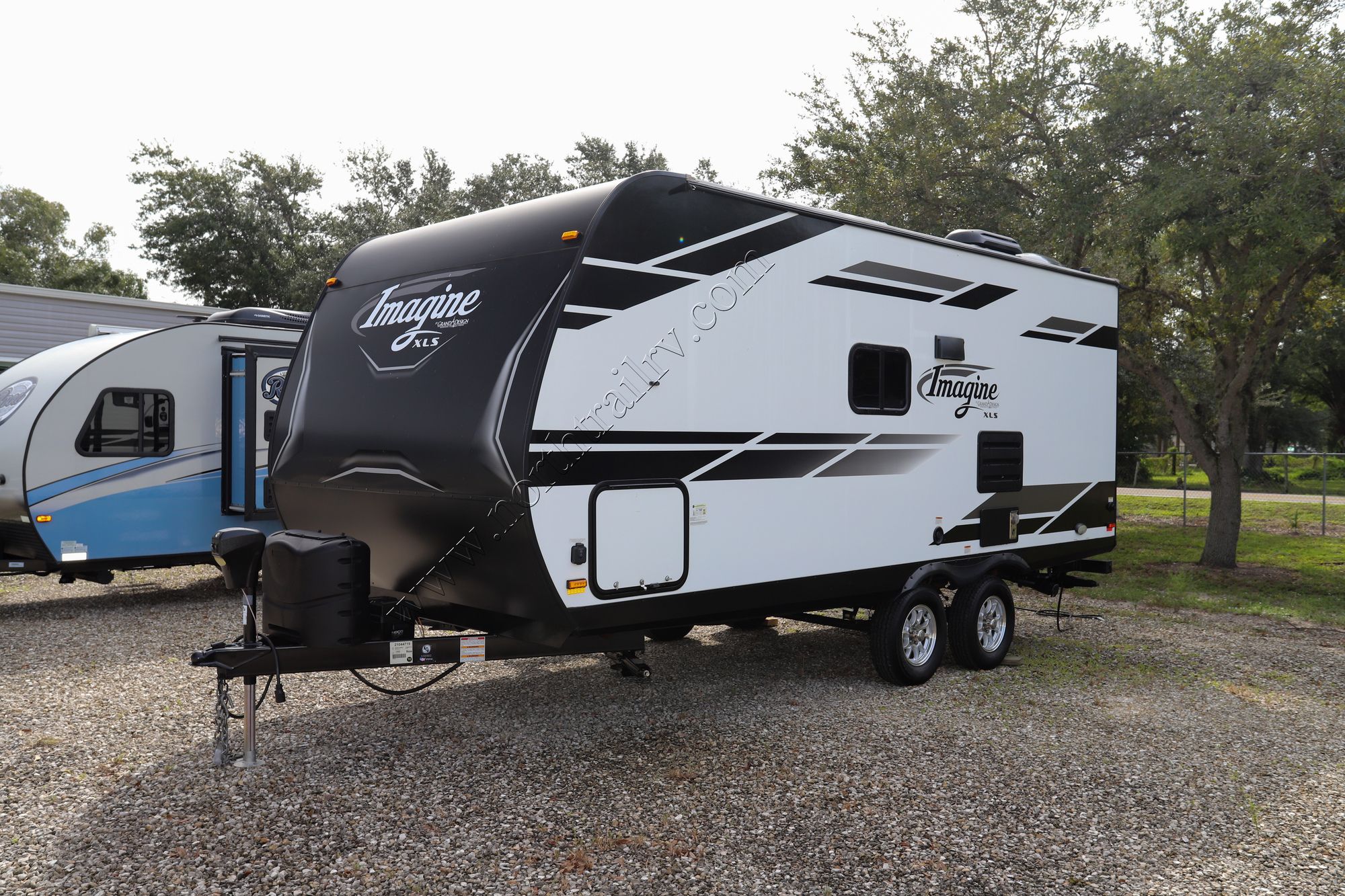 Used 2020 Grand Design Imagine 18RBE Travel Trailer  For Sale