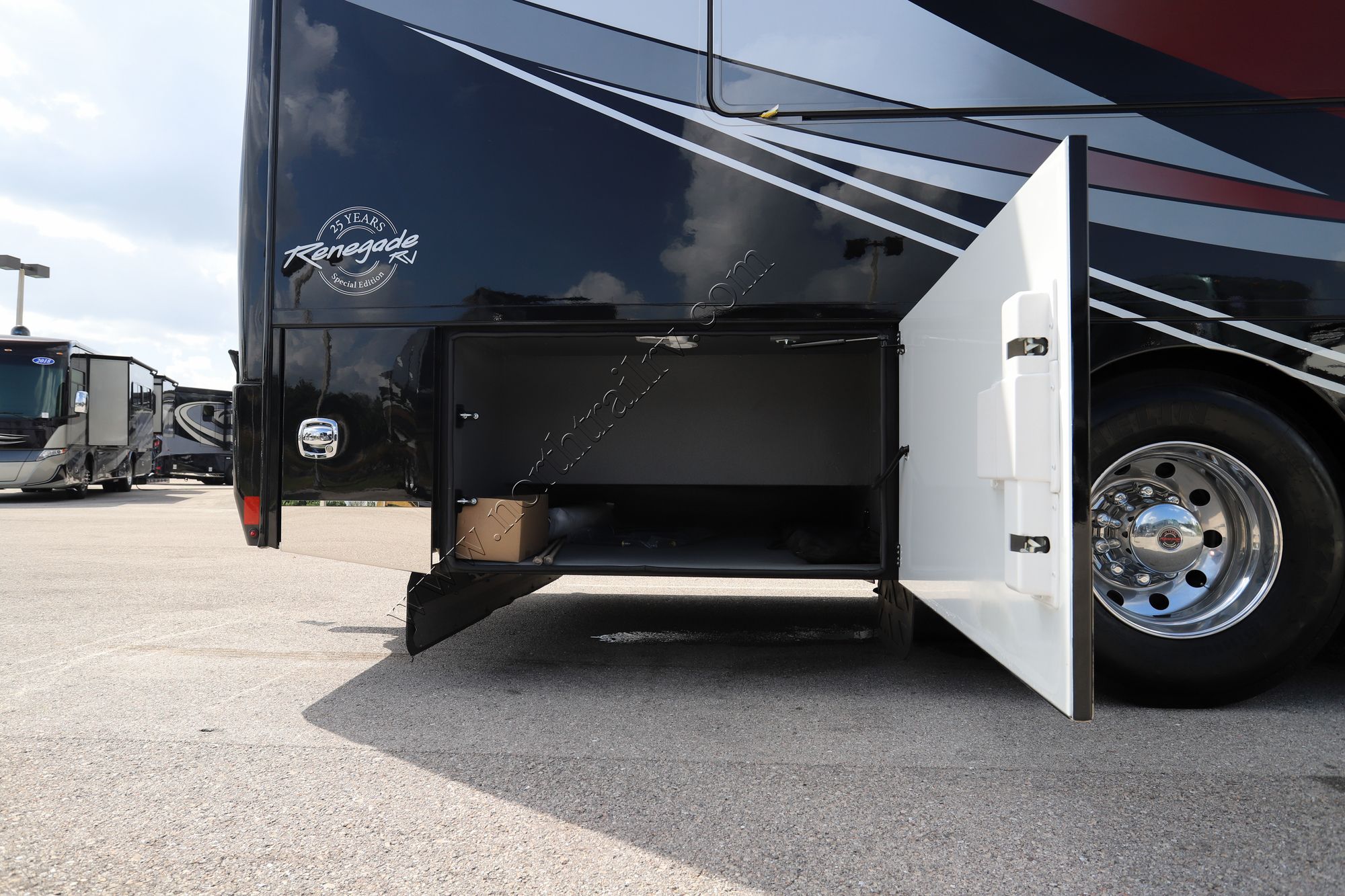 New 2022 Renegade Rv Ikon i4534RX Super C  For Sale