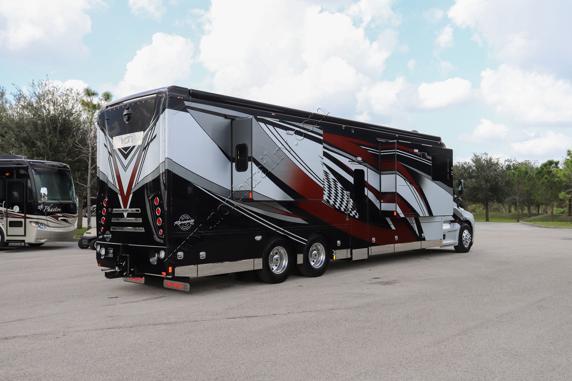 New 2022 Renegade Rv Ikon i4534RX Super C  For Sale