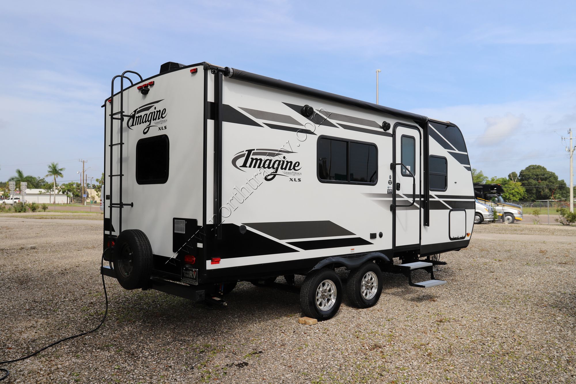 Used 2020 Grand Design Imagine 18RBE Travel Trailer  For Sale