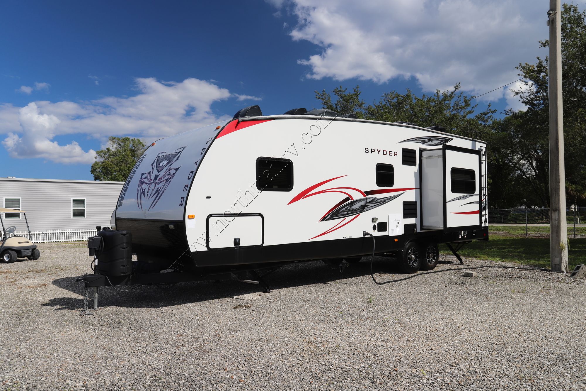 Used 2016 Winnebago Spyder 28C Travel Trailer  For Sale