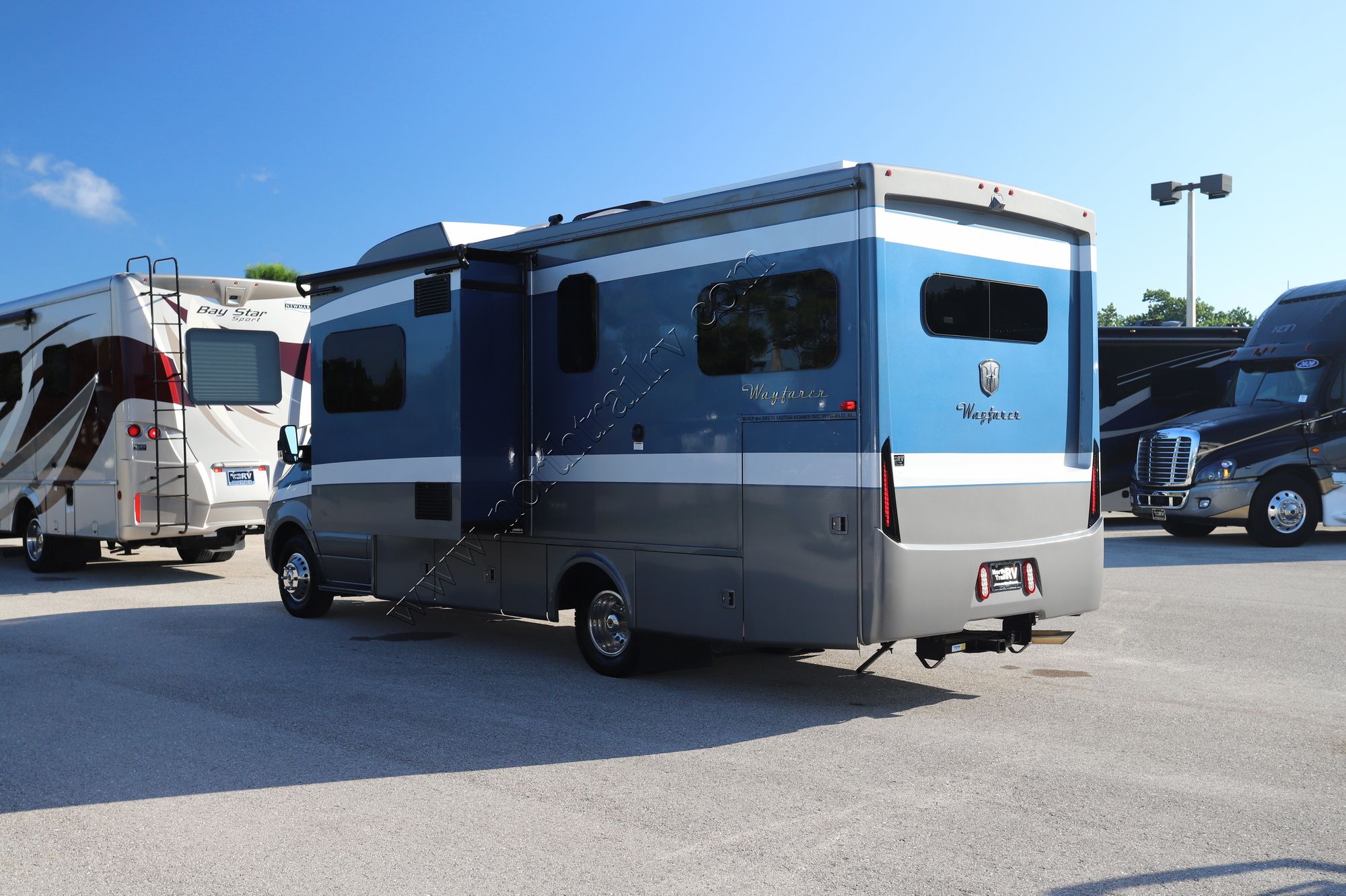 Used 2021 Tiffin Motor Homes Wayfarer 25LW Class C  For Sale