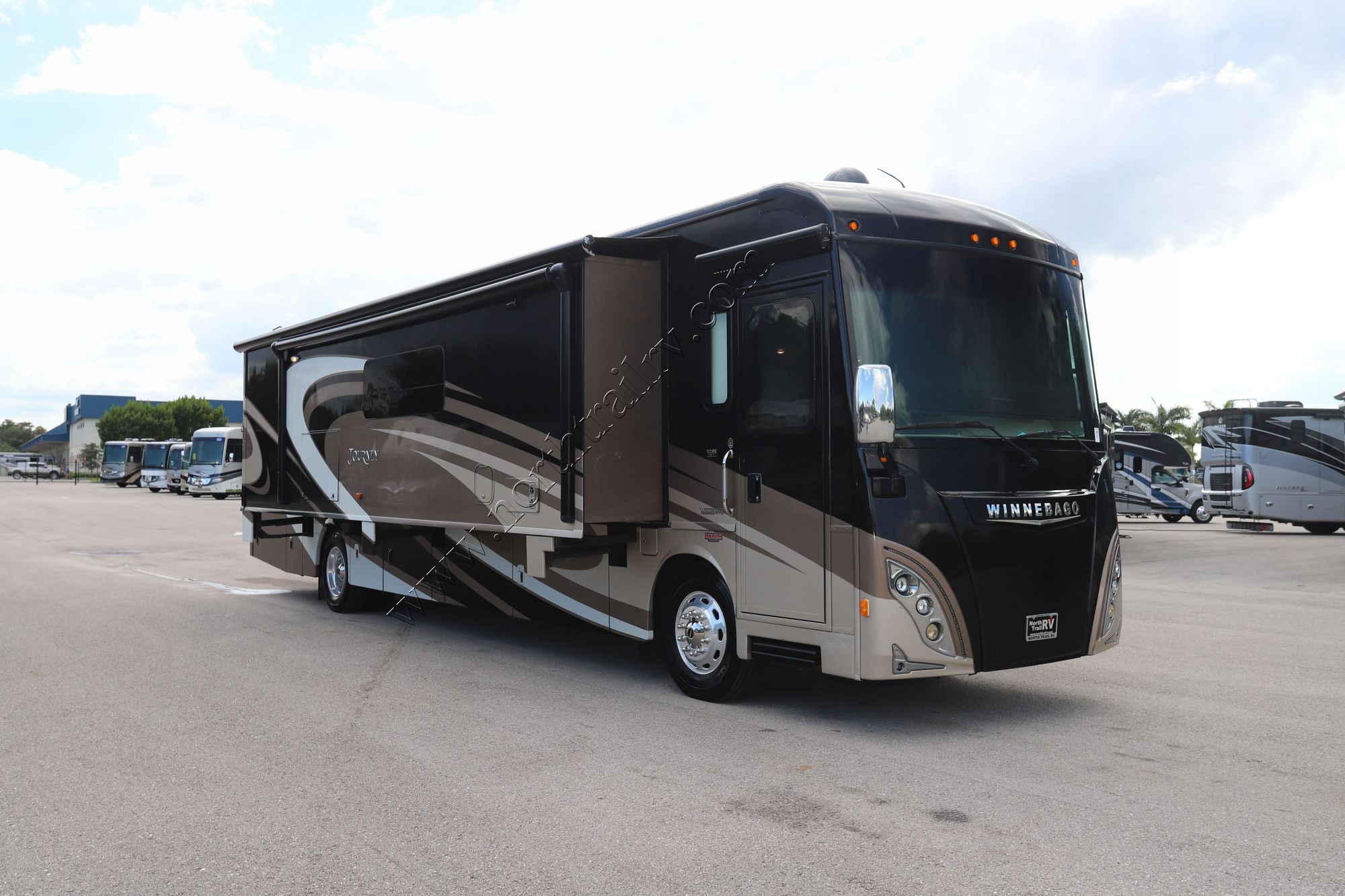 Used 2016 Winnebago Journey 40R Class A  For Sale