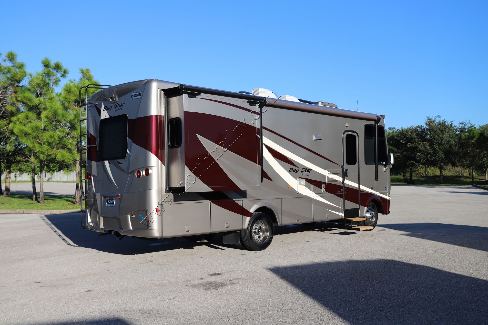 Used 2019 Newmar Bay Star Sport 2702 Class A  For Sale