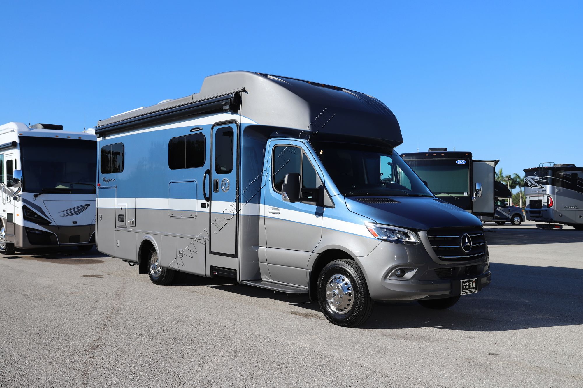 Used 2021 Tiffin Motor Homes Wayfarer 25LW Class C  For Sale