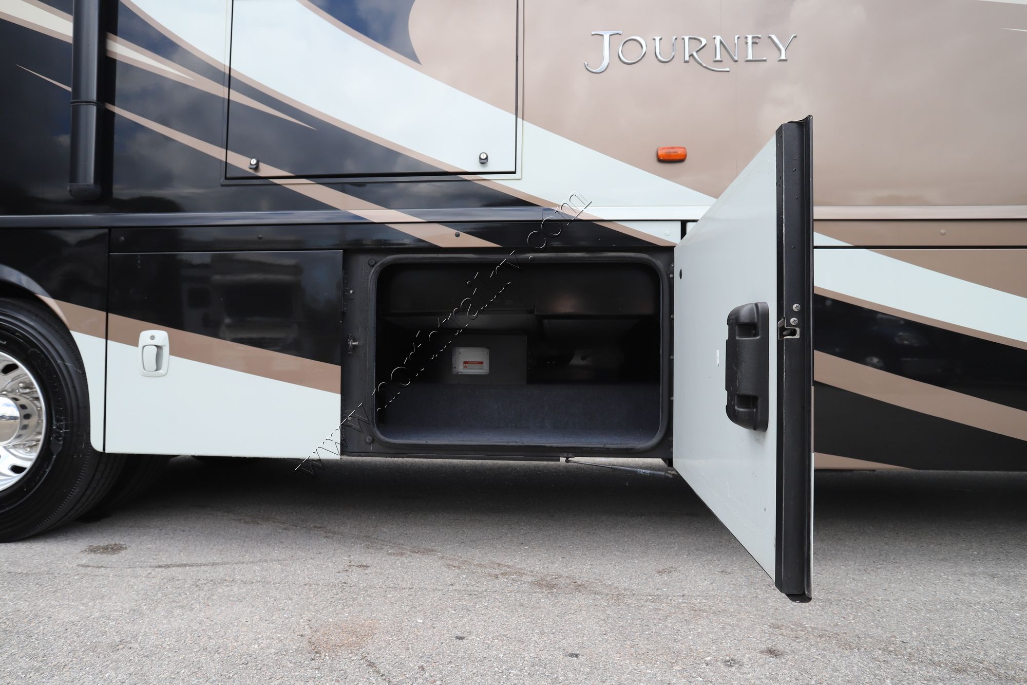 Used 2016 Winnebago Journey 40R Class A  For Sale